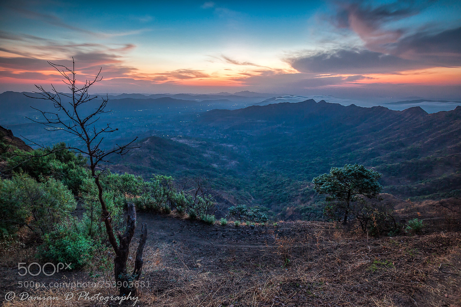 Canon EOS 5D Mark II sample photo. Sunrise over the valey photography