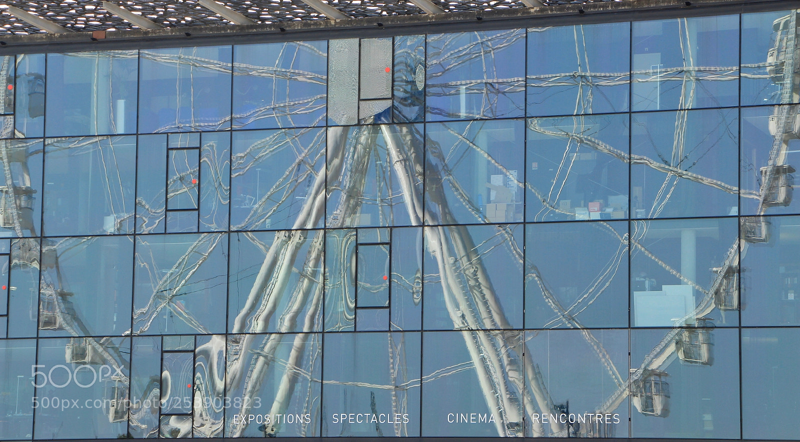 Canon EOS 700D (EOS Rebel T5i / EOS Kiss X7i) sample photo. Le mucem regarde et photography