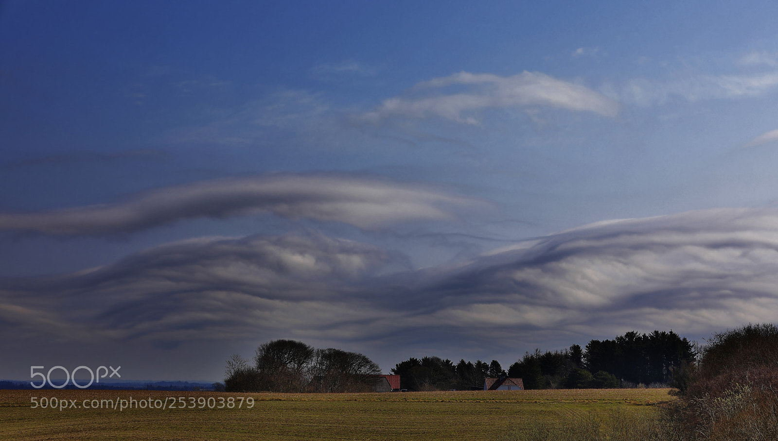 Canon EOS 5D Mark IV sample photo. Funky clouds photography