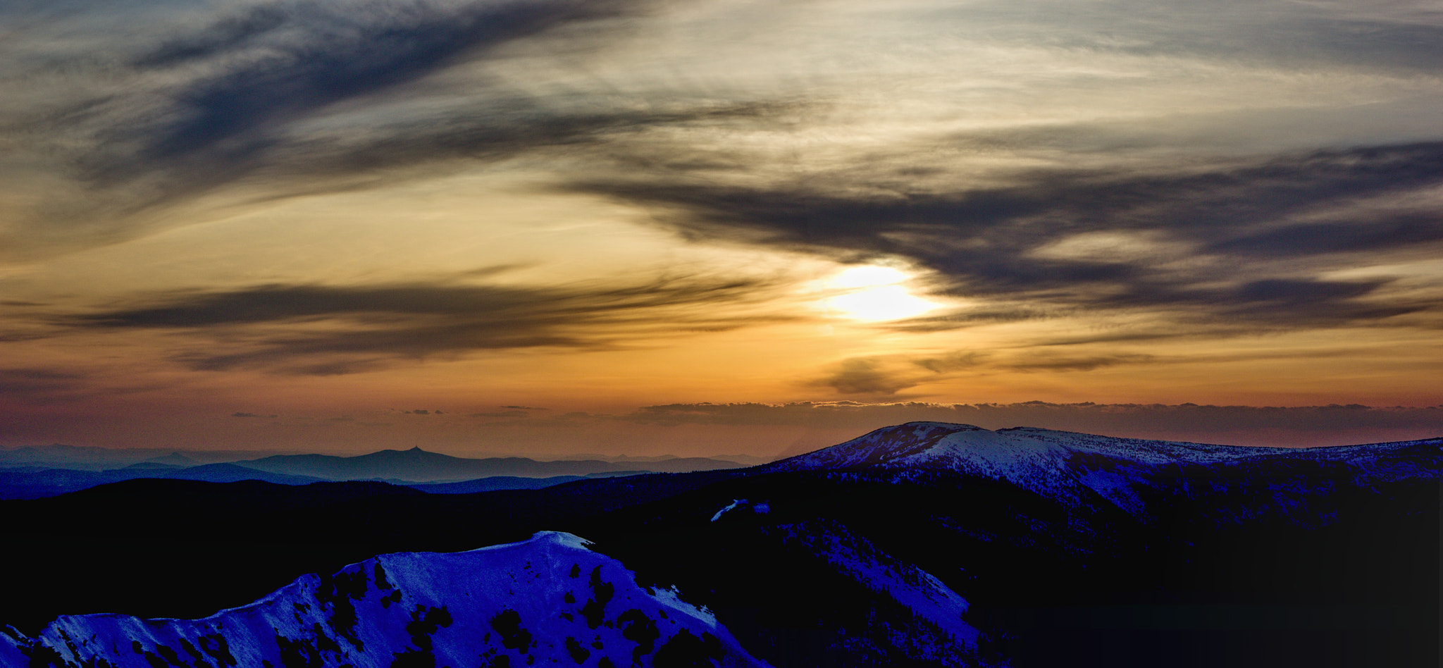 Canon EF-S 17-55mm F2.8 IS USM sample photo. End of the day from the giant mountains photography