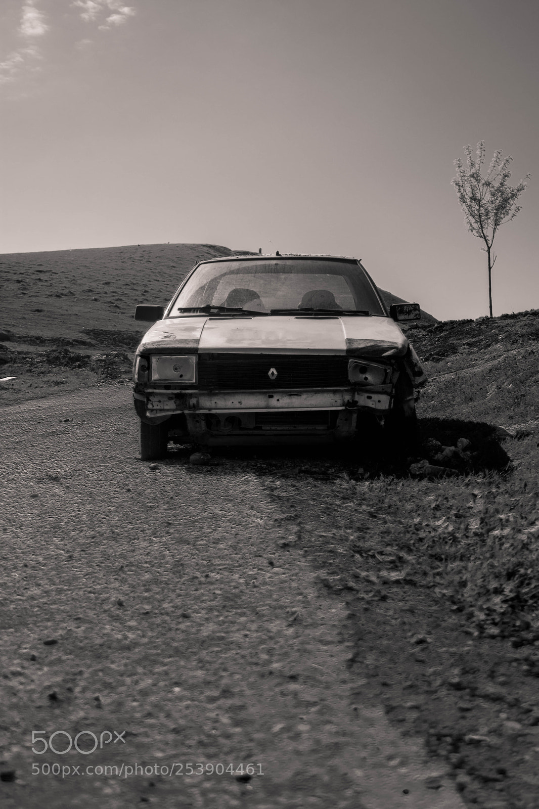 Nikon D7100 sample photo. Broken car photography