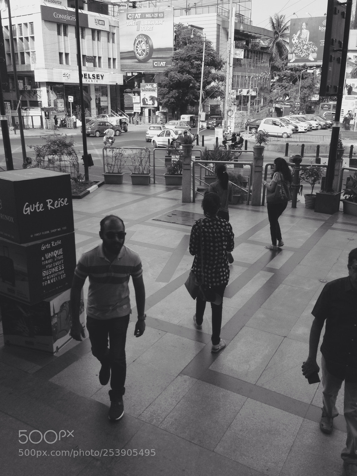 Apple iPhone 5 sample photo. #busy photography