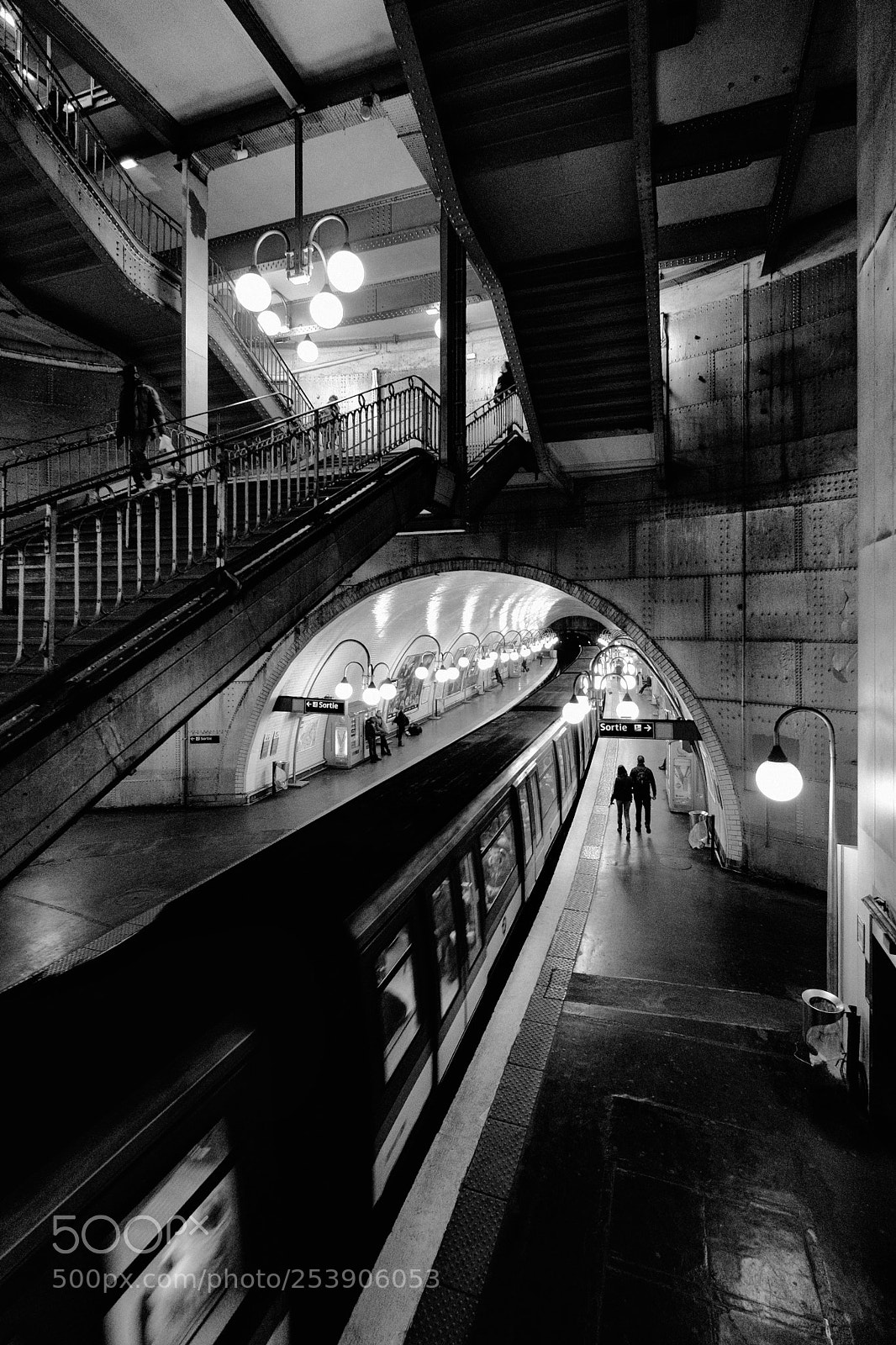 Fujifilm X-Pro2 sample photo. Metro, cite photography