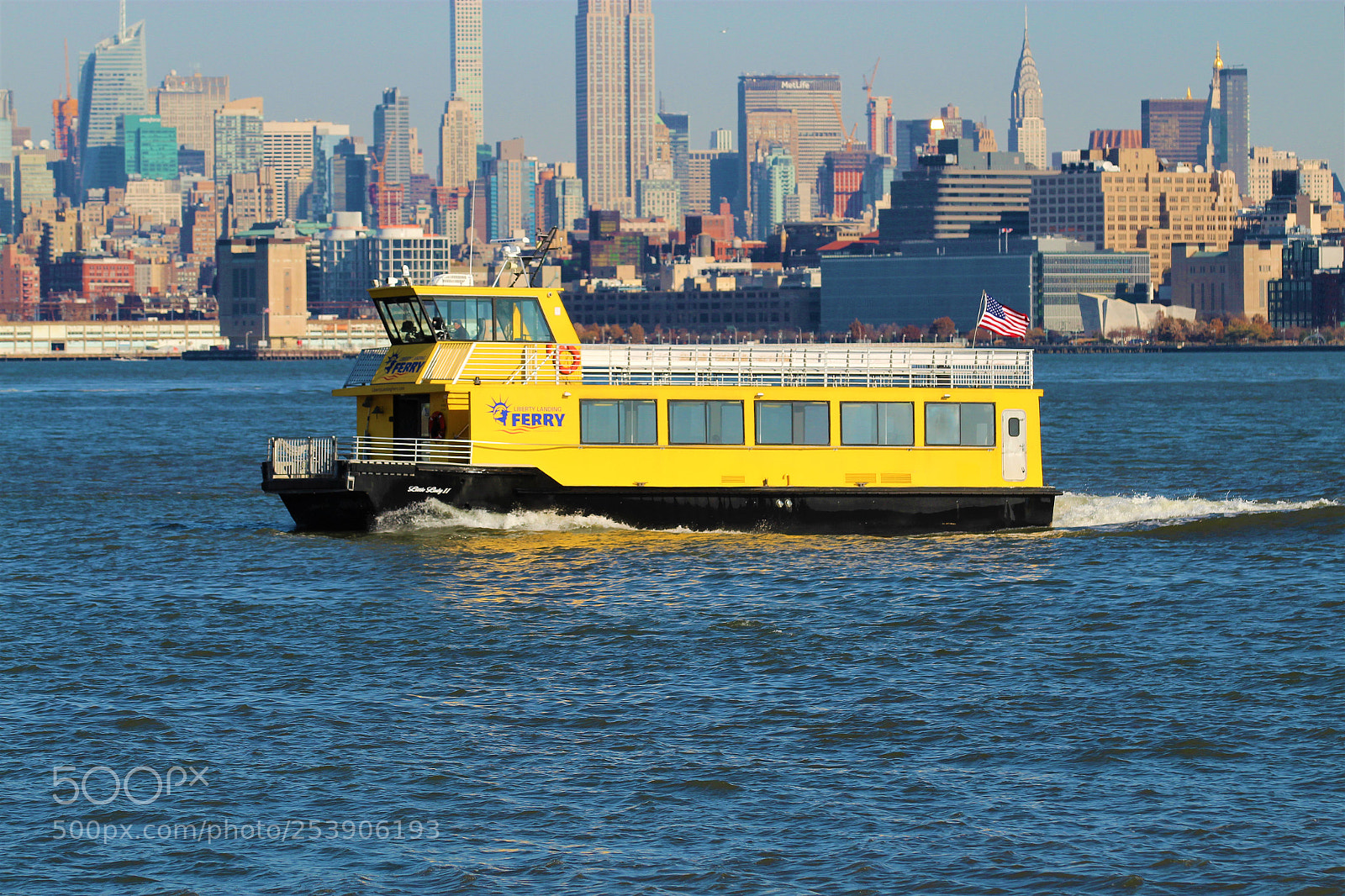 Canon EOS 1300D (EOS Rebel T6 / EOS Kiss X80) sample photo. Water taxi photography