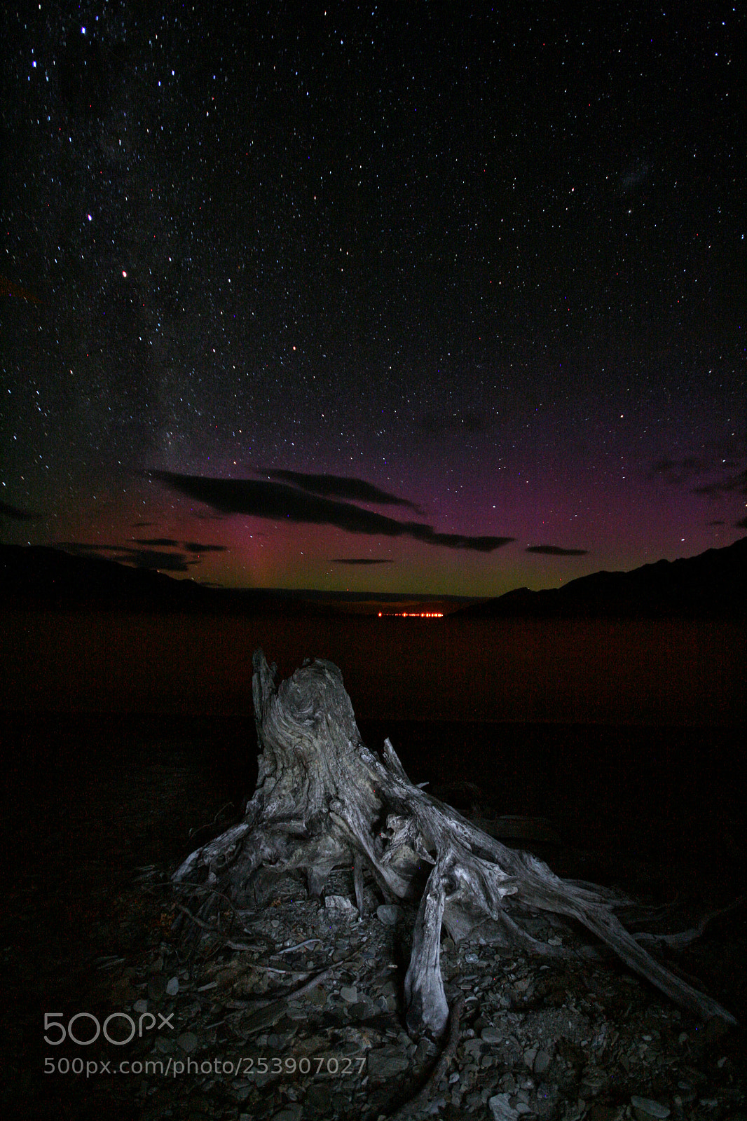 Canon EOS 400D (EOS Digital Rebel XTi / EOS Kiss Digital X) sample photo. Aurora australis over lake photography