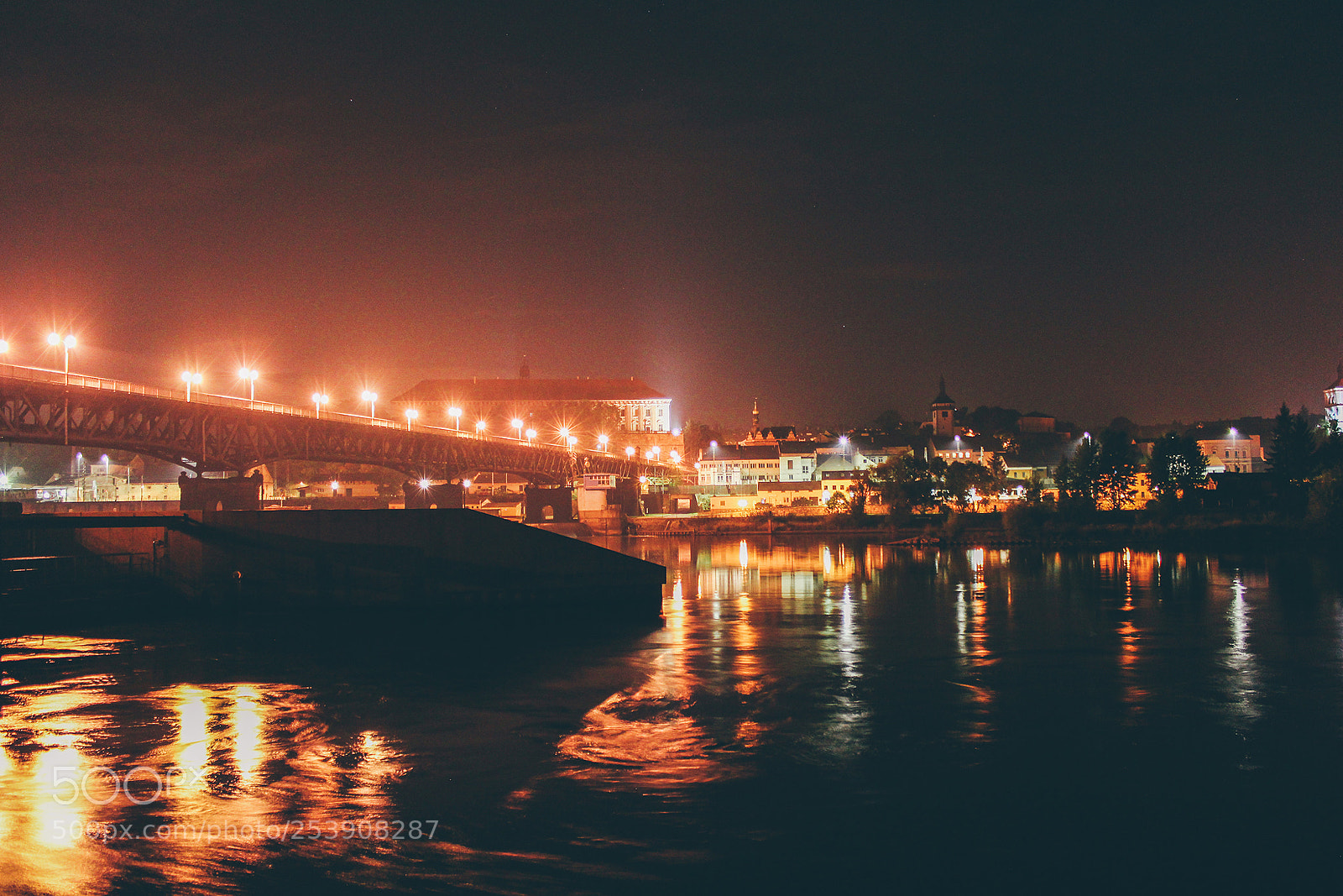 Canon EOS 100D (EOS Rebel SL1 / EOS Kiss X7) sample photo. Night view photography