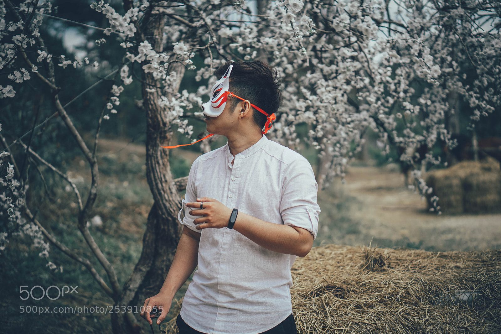 Sony a5100 sample photo. Me and my mask photography
