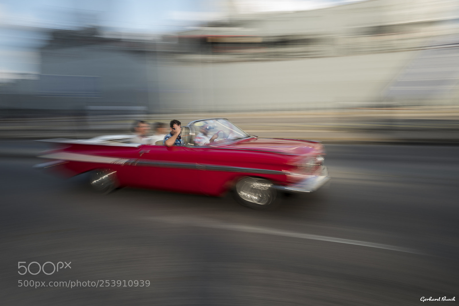 Leica Q (Typ 116) sample photo. Old car in havanna photography