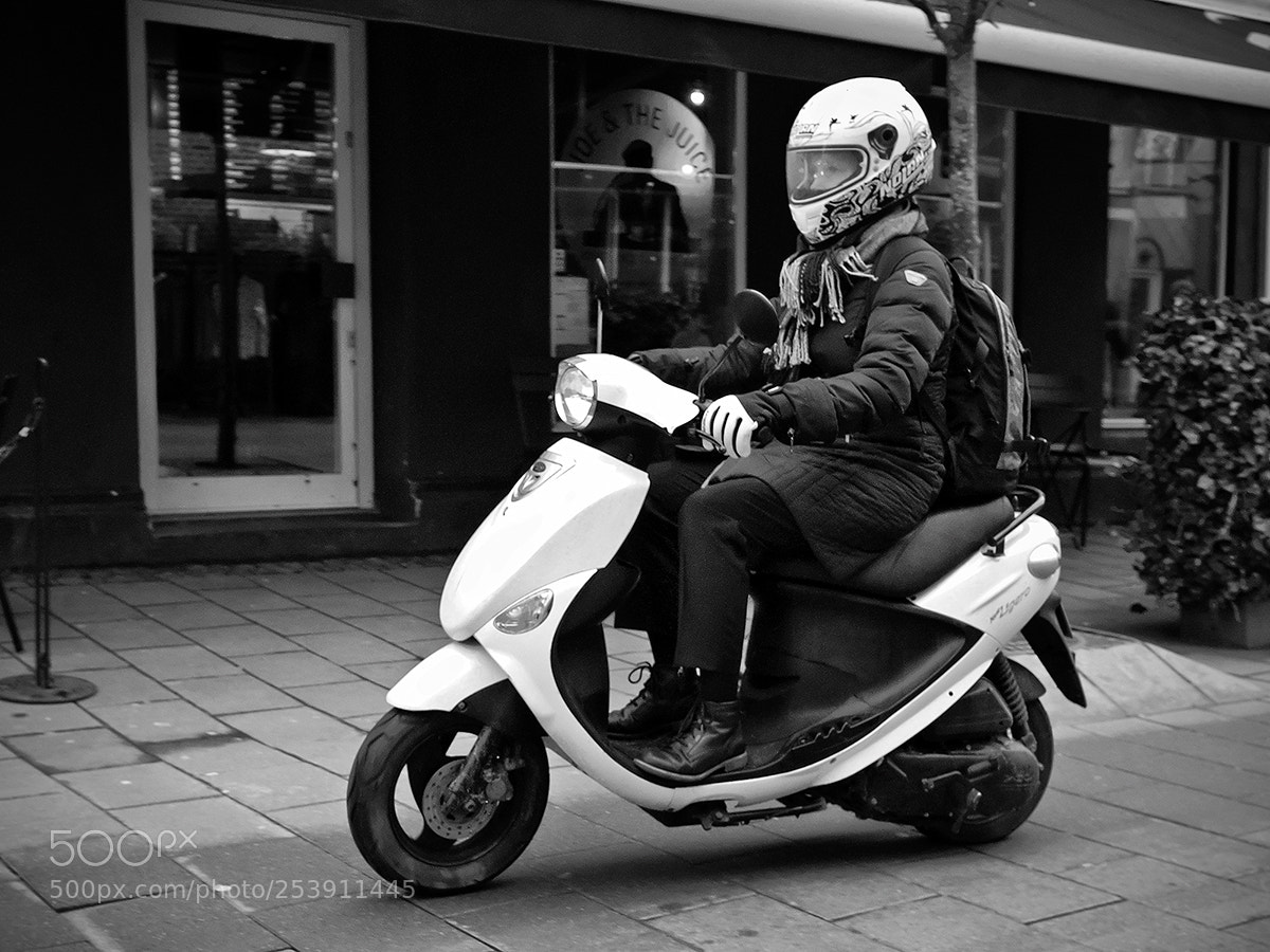 Fujifilm X-Pro2 sample photo. Scooter photography
