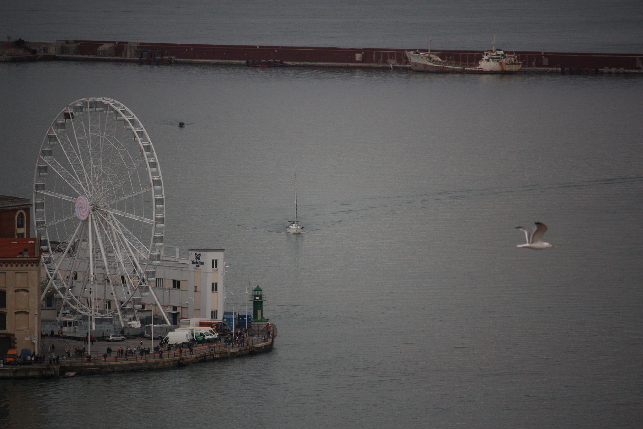Canon EF-S 55-250mm F4-5.6 IS STM sample photo. Genova ruota panoramica photography