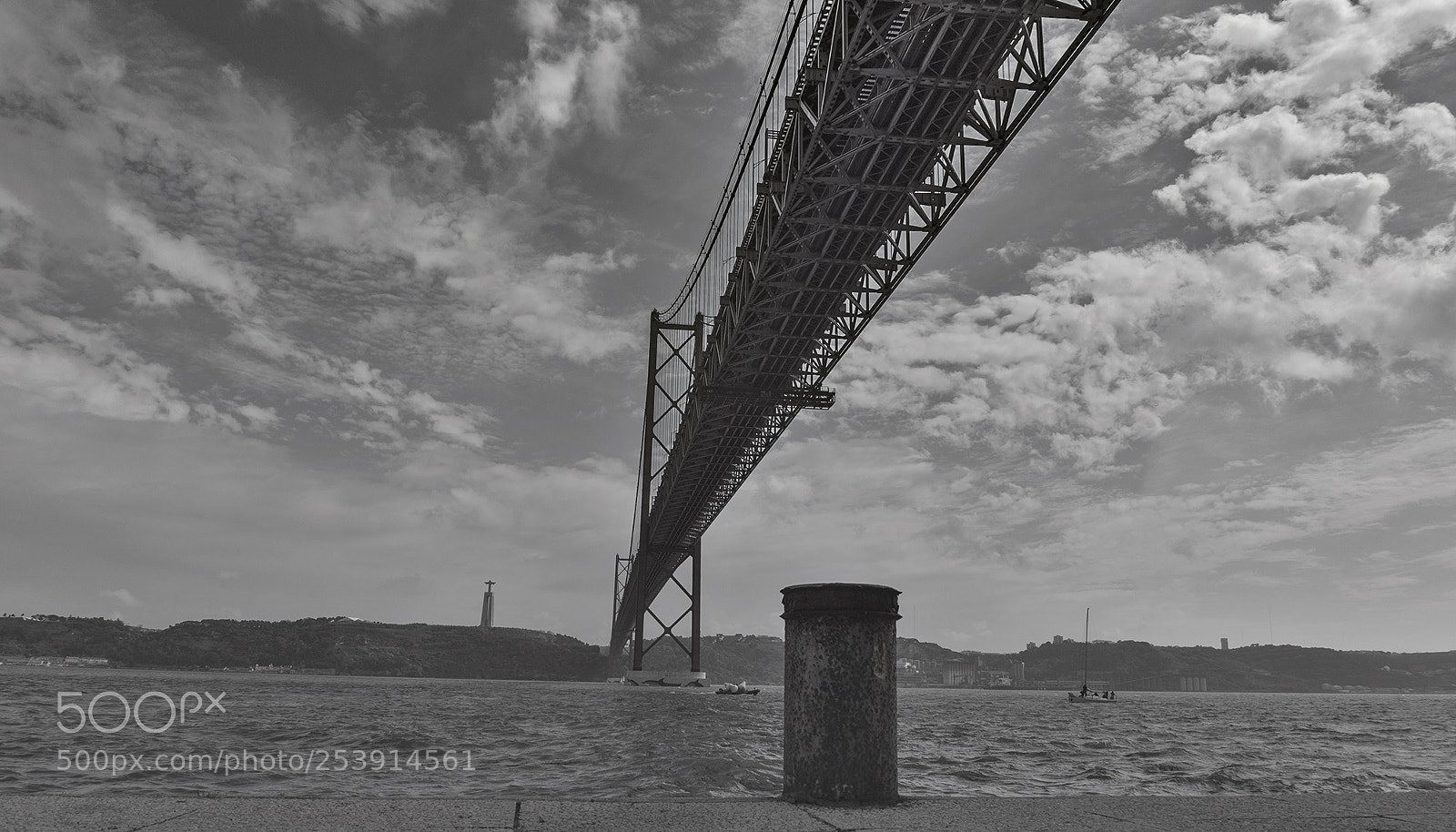 Sony a6000 sample photo. Ponte 25 de abril photography