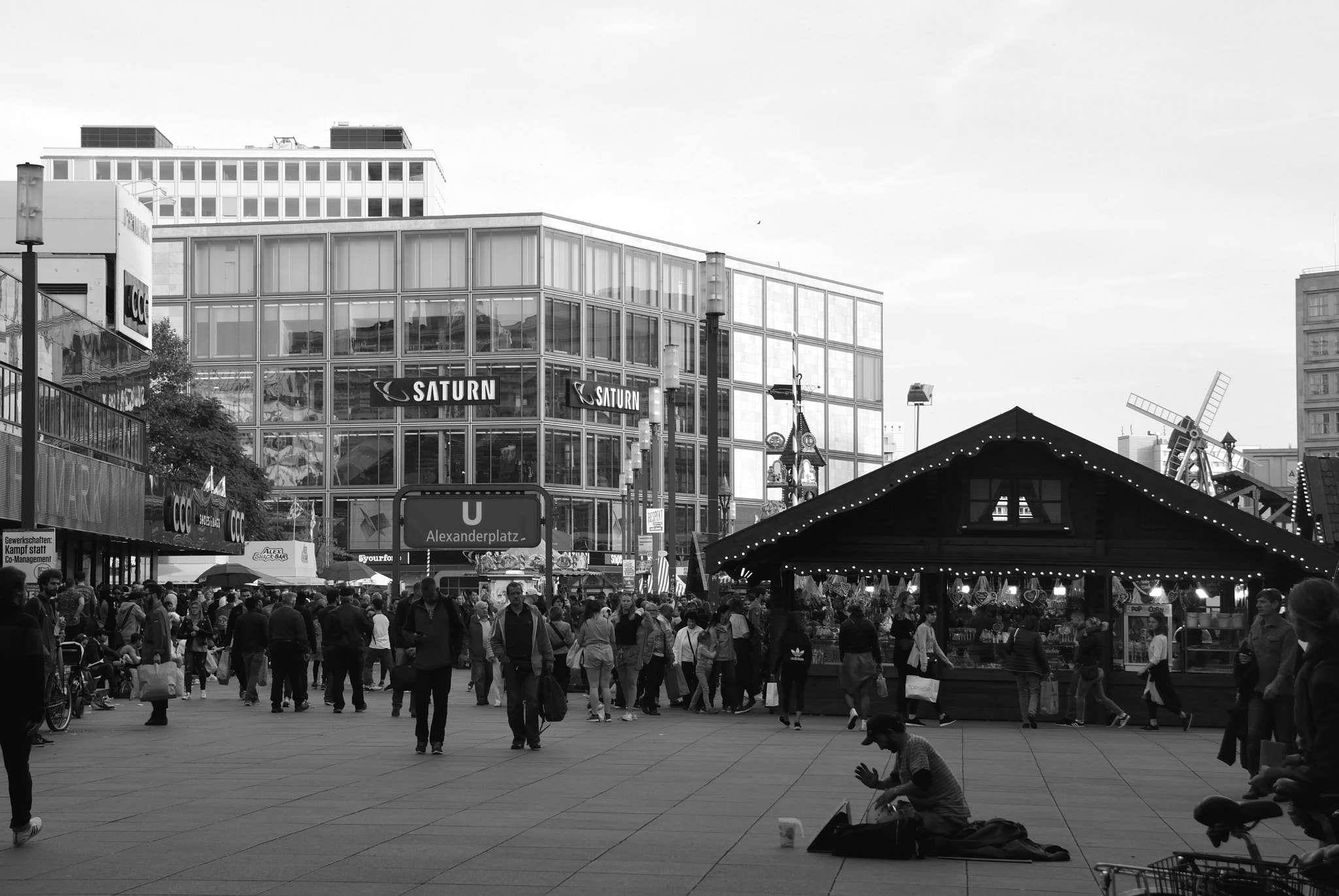 Nikon D5200 + Sigma 18-200mm F3.5-6.3 II DC OS HSM sample photo. Alexanderplatz photography