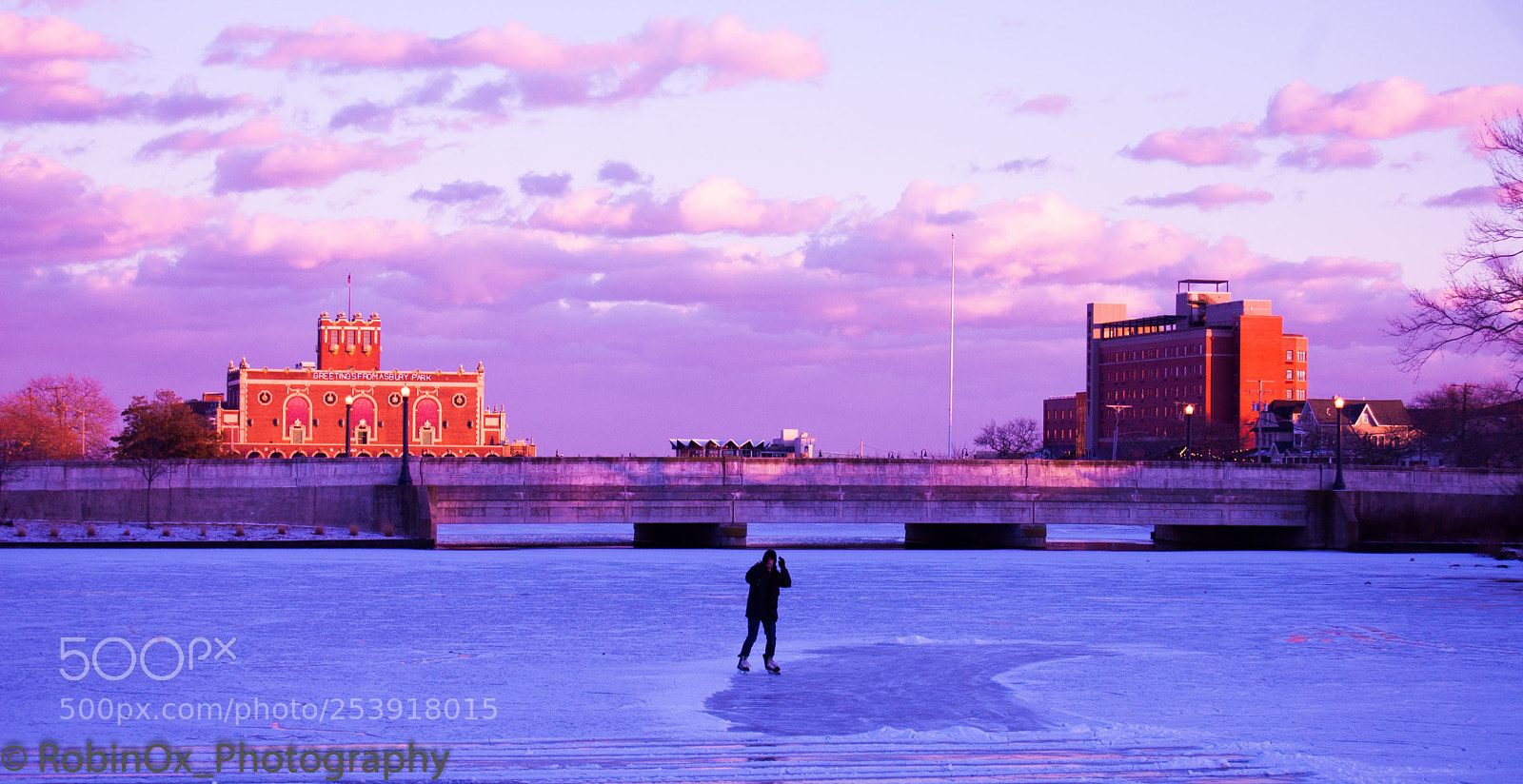 Nikon D40 sample photo. Iceskater photography