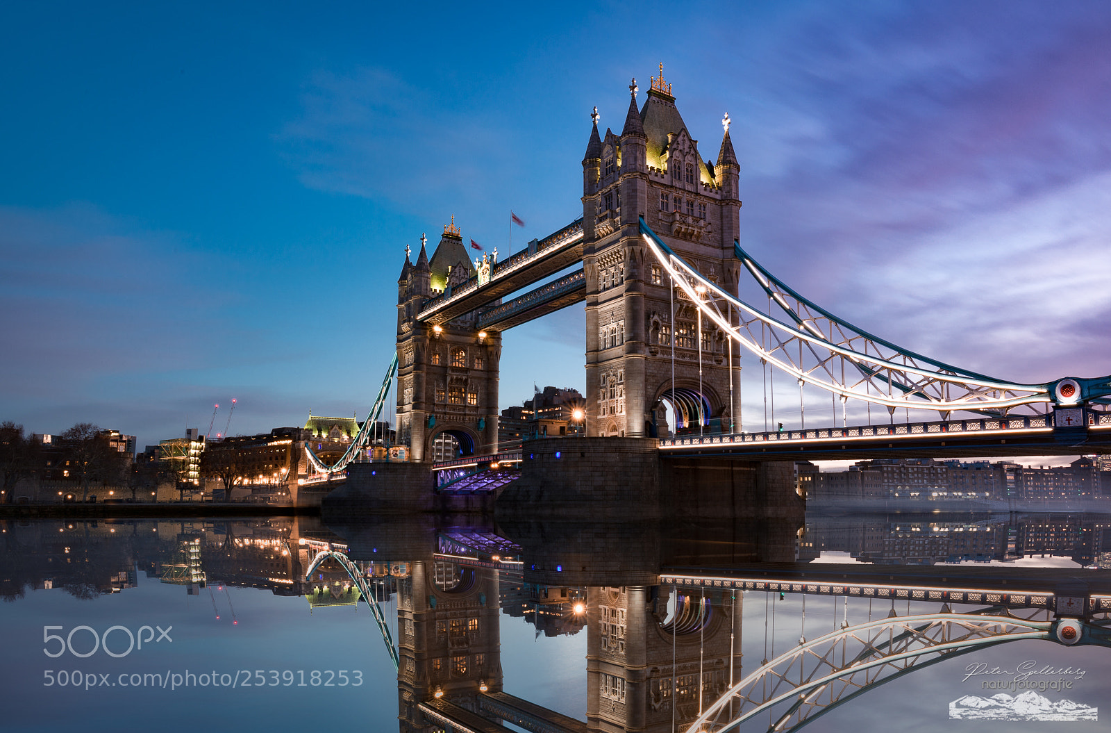 Canon EOS 5D Mark IV sample photo. The tower bridge photography