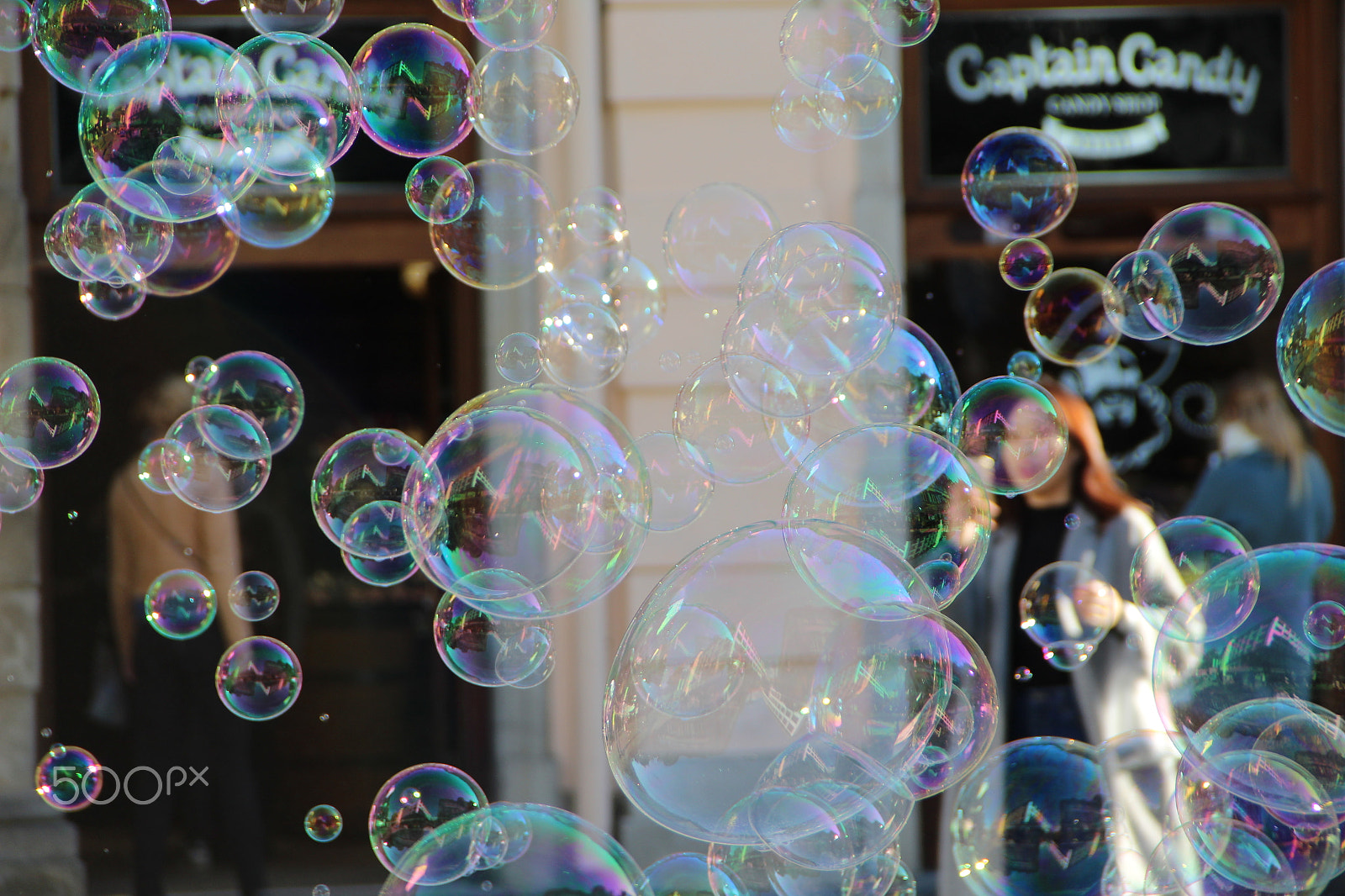Canon EF-S 18-135mm F3.5-5.6 IS sample photo. Bubbles prague photography