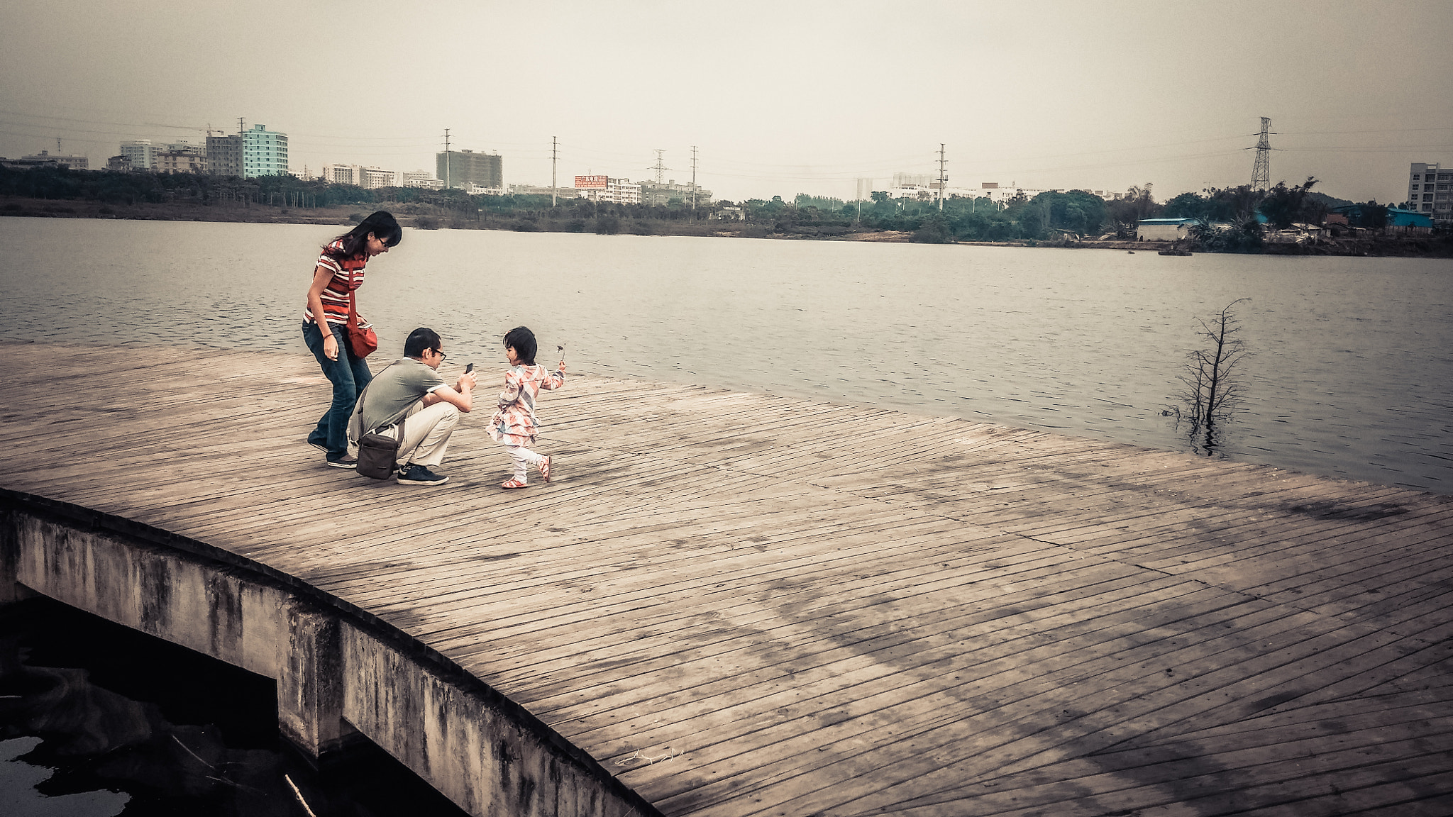 LG G2 sample photo. Warm family photography