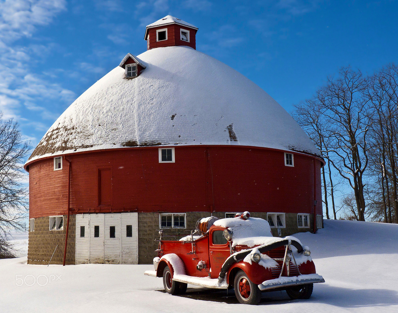 Panasonic Lumix DMC-FZ35 (Lumix DMC-FZ38) sample photo. The round barn & the firetruck photography