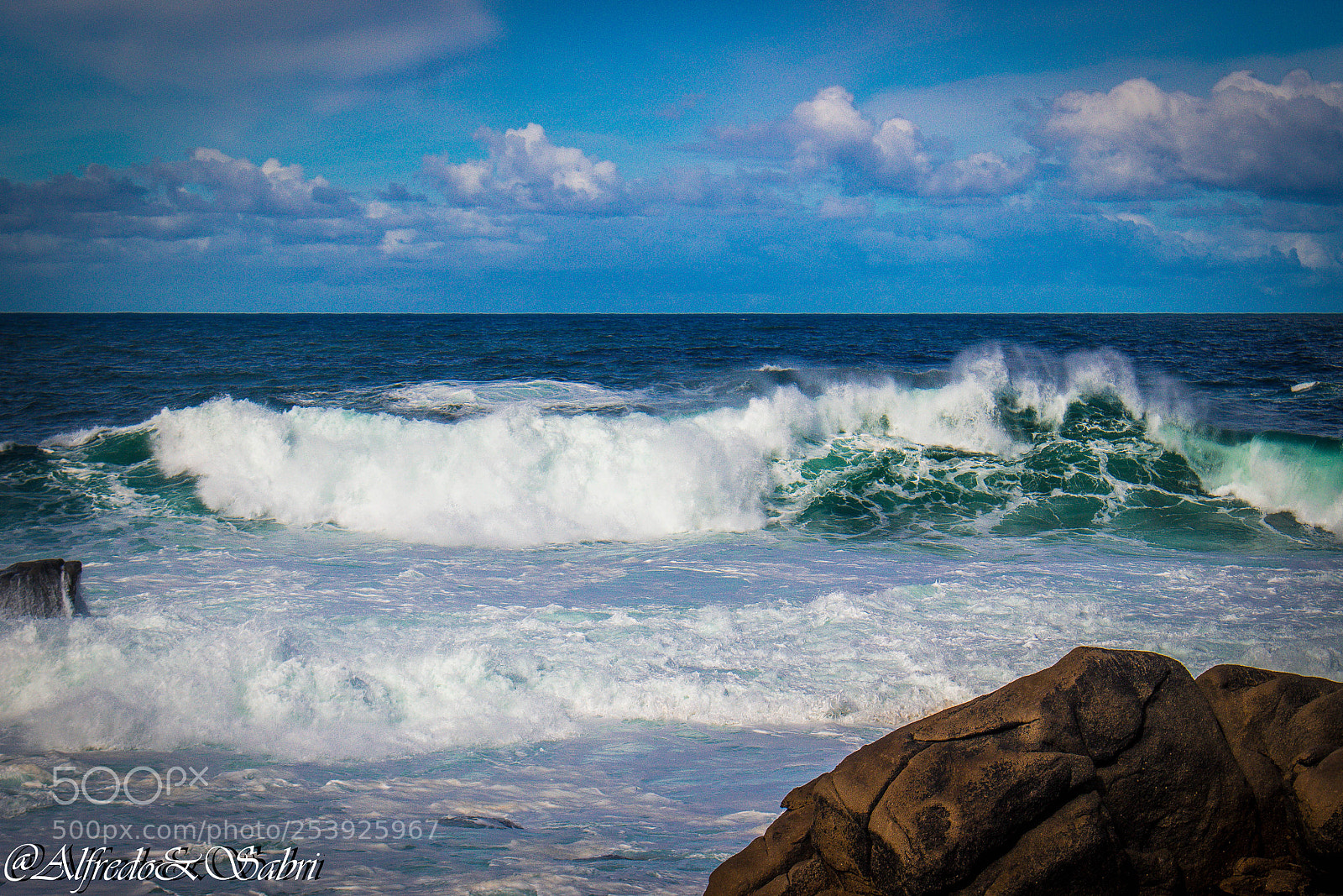Canon EOS 100D (EOS Rebel SL1 / EOS Kiss X7) sample photo. Wave wall photography