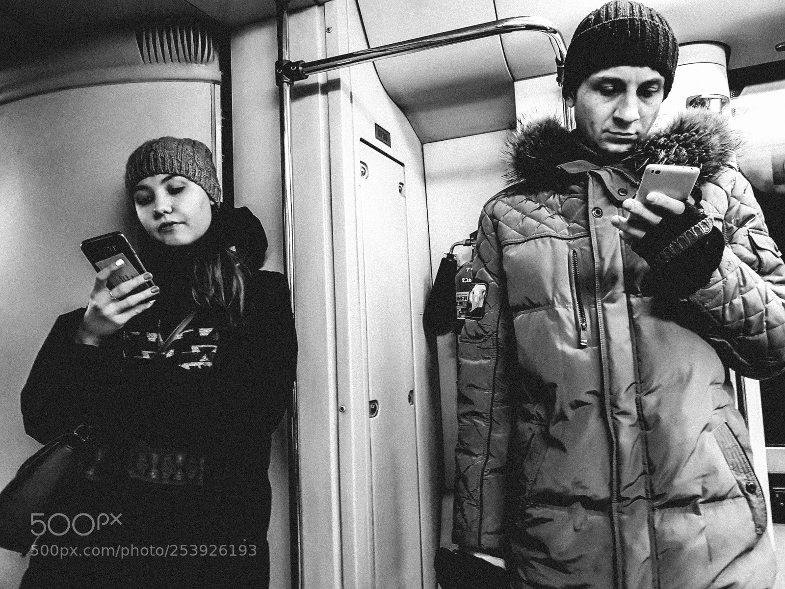 Samsung Galaxy S8+ sample photo. Loneliness in moscow photography