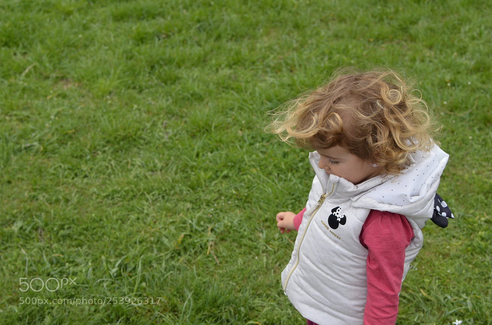 Nikon D5100 + Nikon AF-S DX Nikkor 35mm F1.8G sample photo. Baby girl photography
