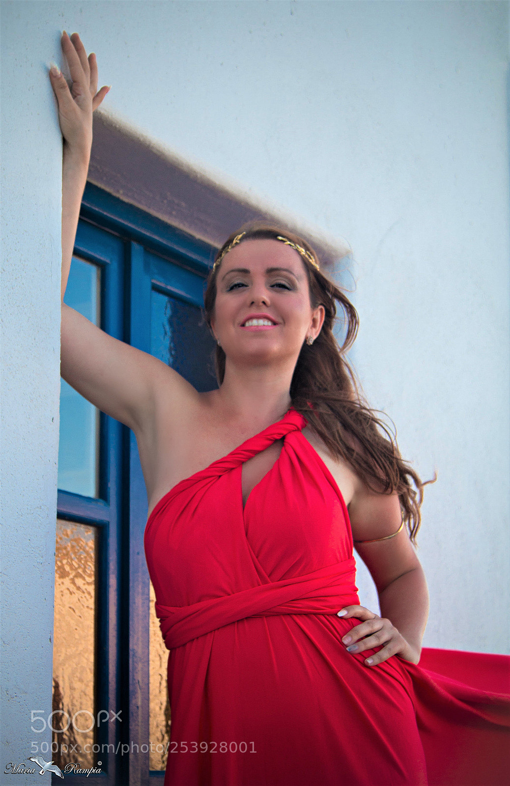Canon EOS 70D sample photo. Smile in red photography