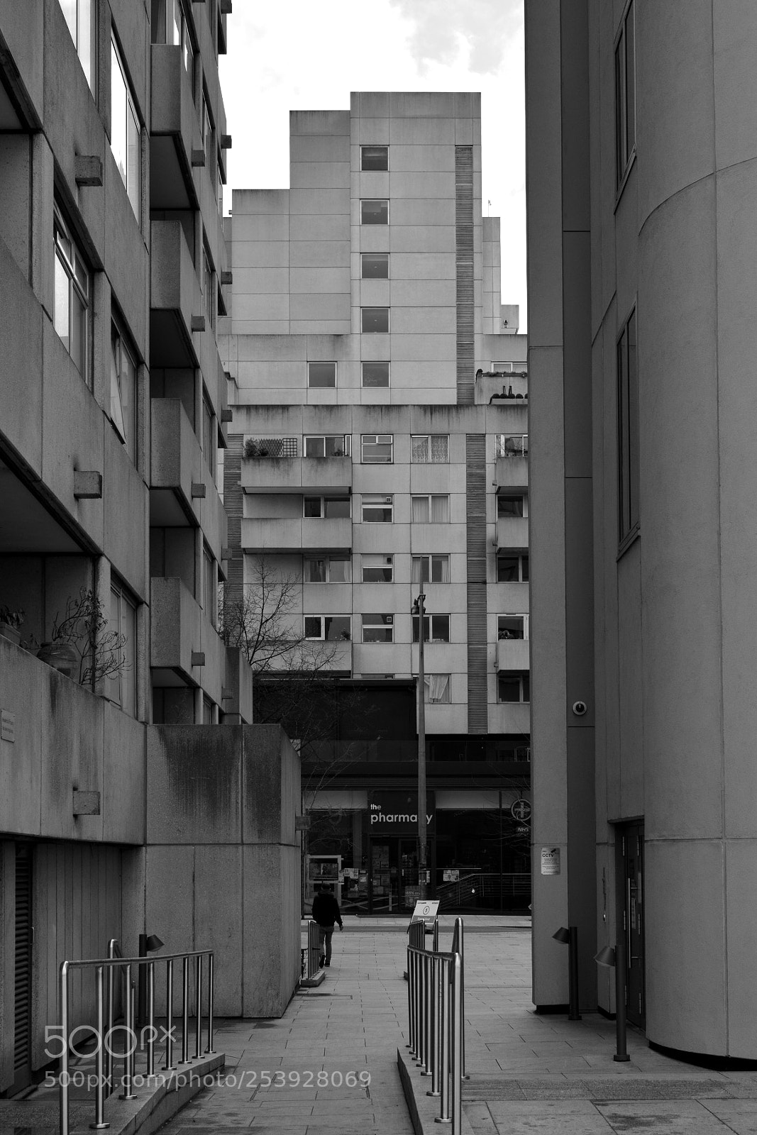 Nikon D5200 + Nikon AF-S DX Nikkor 35mm F1.8G sample photo. The pharmacy #1 photography