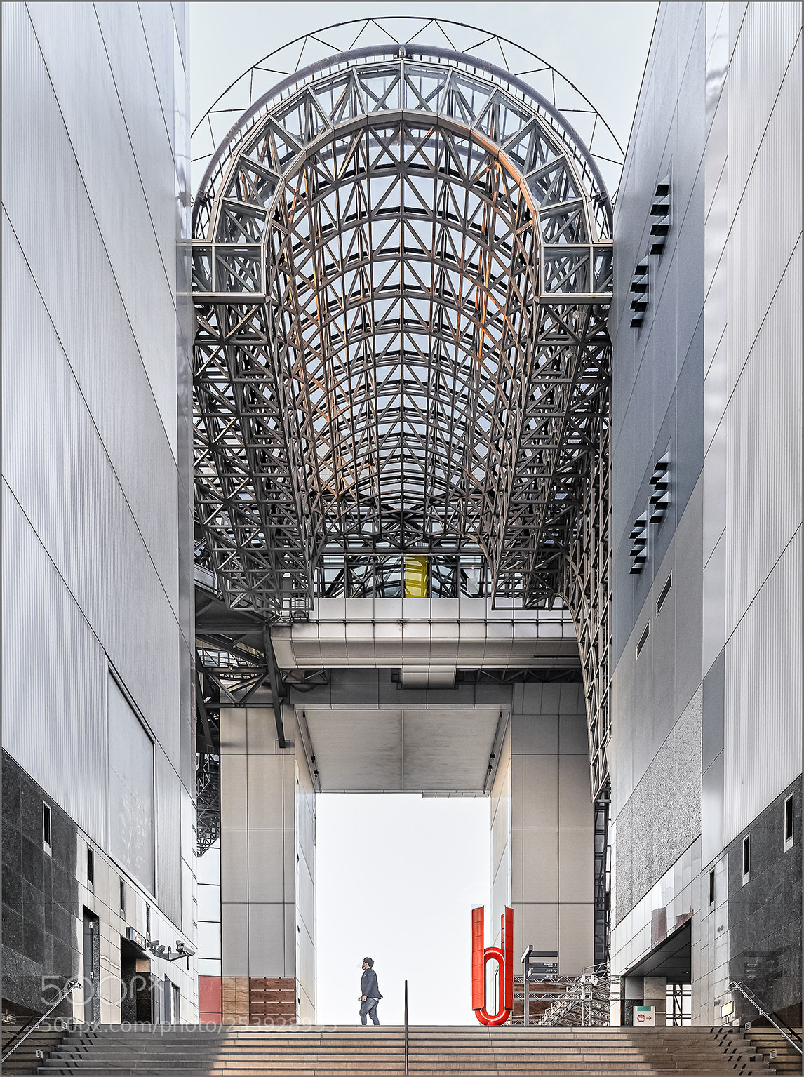 Canon EOS 5D Mark IV sample photo. Kyoto station photography