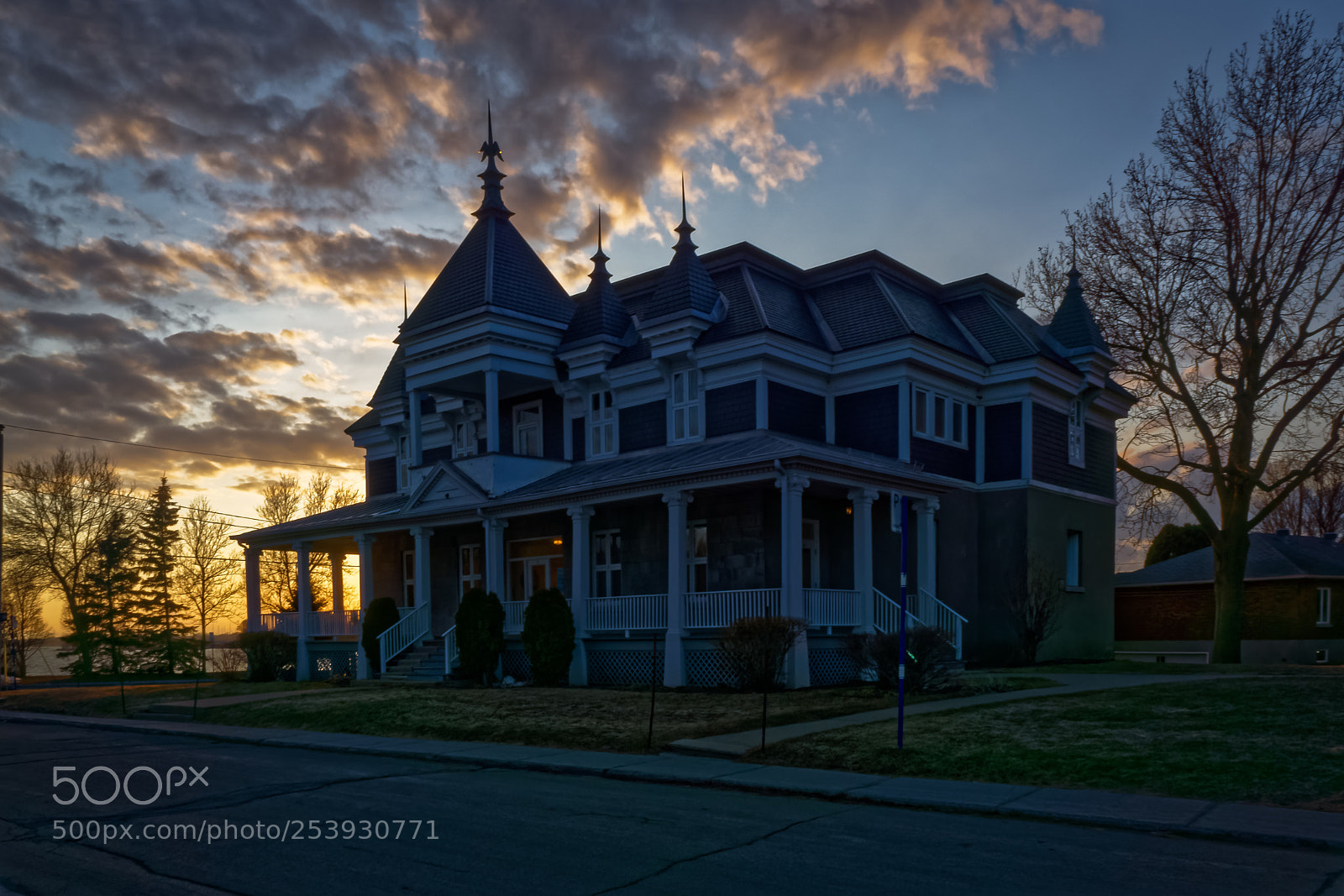 Sony a6000 sample photo. This old house photography