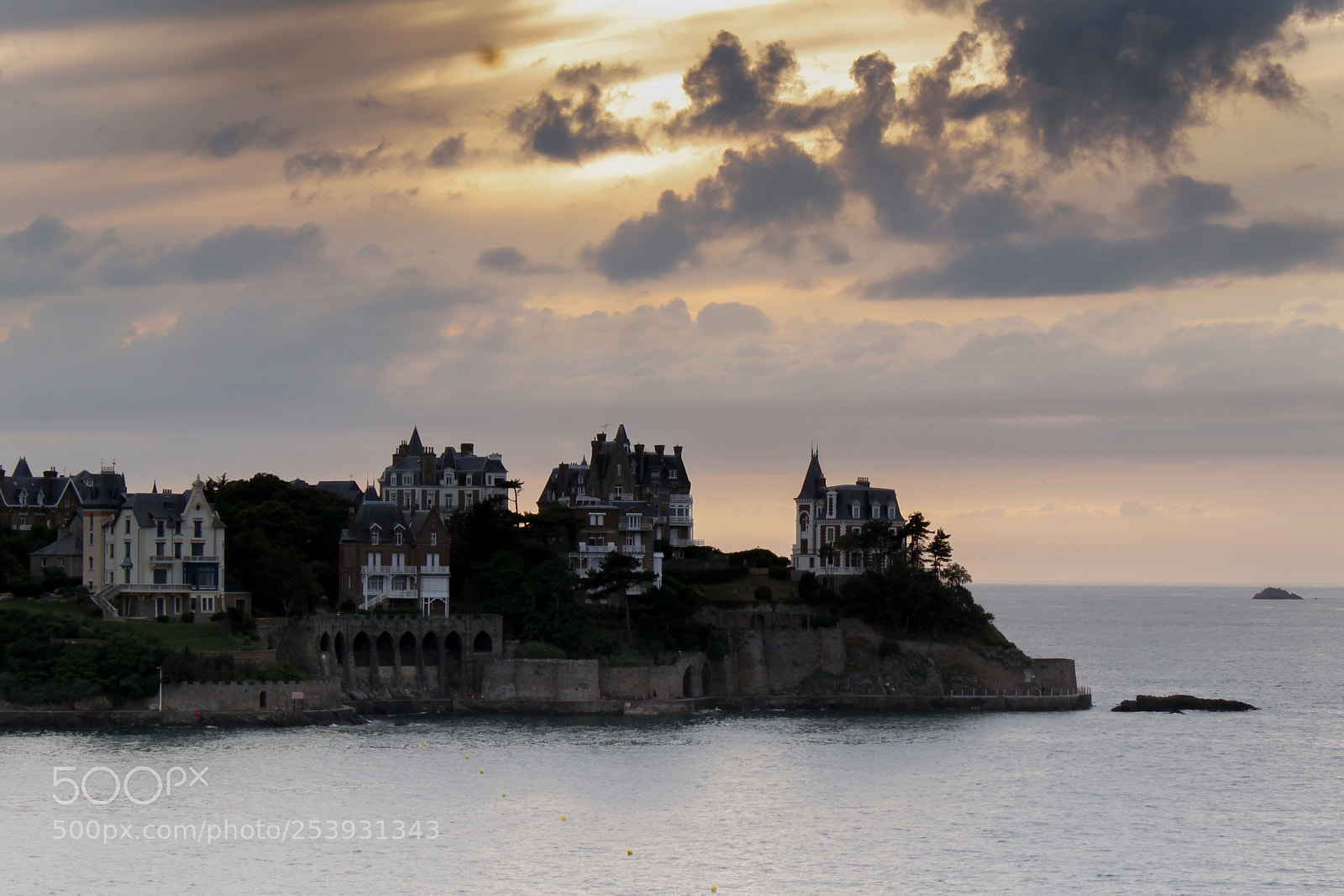 Canon EOS 500D (EOS Rebel T1i / EOS Kiss X3) sample photo. Sunset in dinard photography