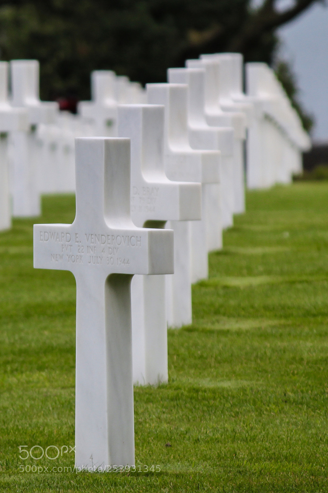 Canon EOS 500D (EOS Rebel T1i / EOS Kiss X3) sample photo. Normandy american cementery photography
