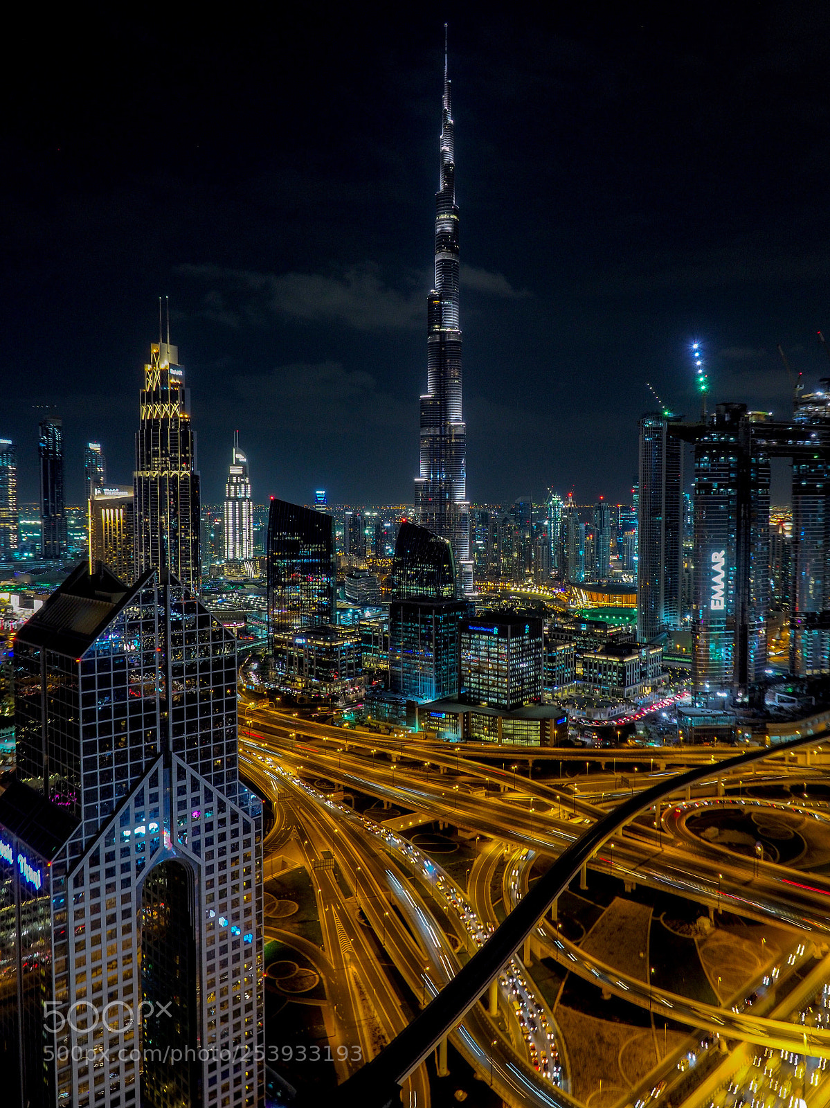 Olympus OM-D E-M1 Mark II sample photo. The burj khalifa from photography