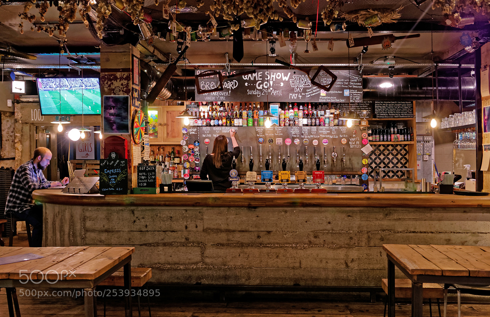 Panasonic Lumix DMC-LX100 sample photo. The bar temple house photography