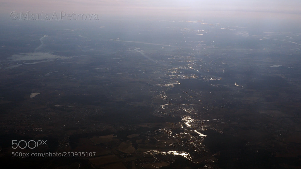 Olympus OM-D E-M5 II sample photo. Up in the air photography