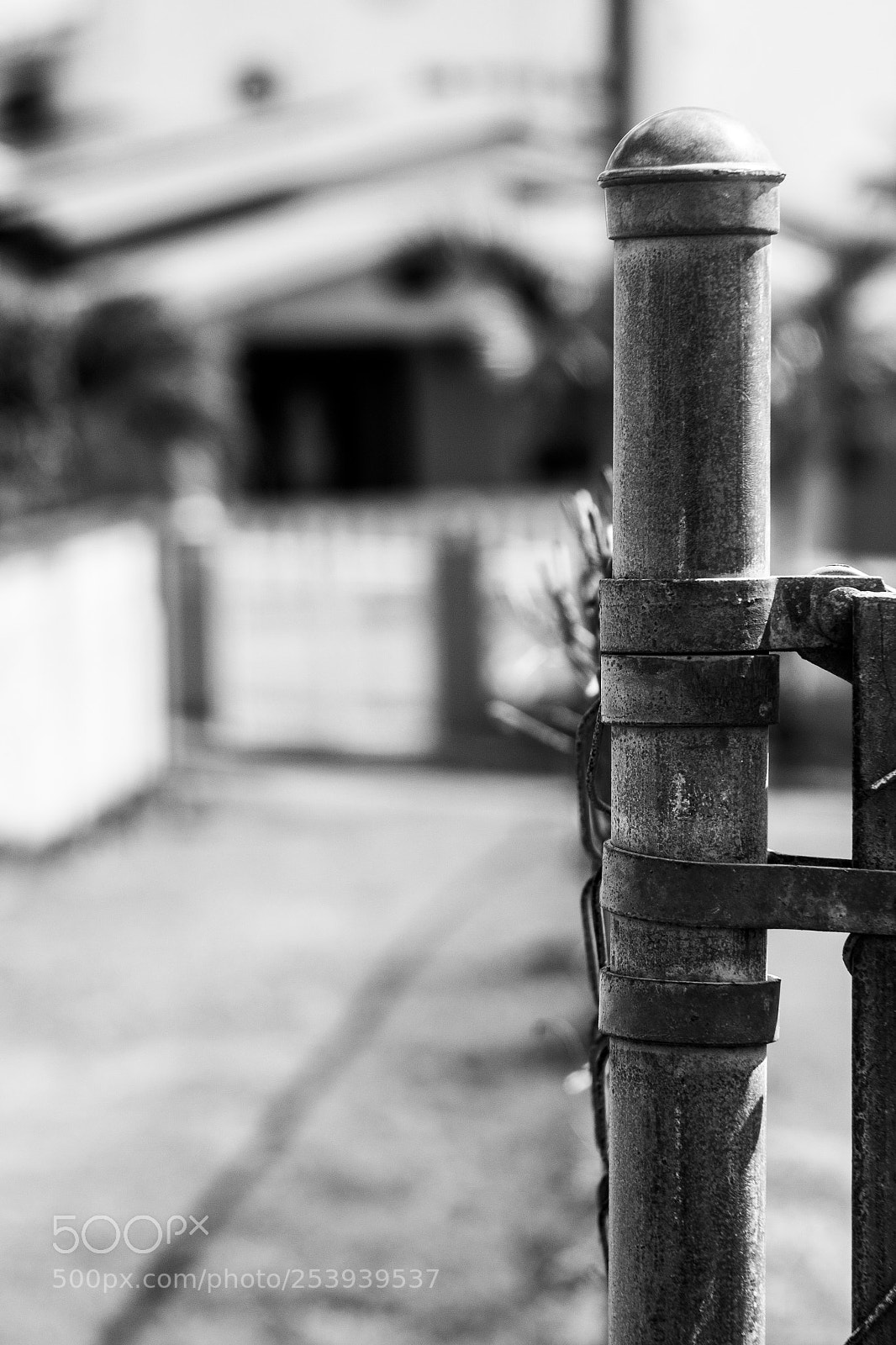Canon EOS 1200D (EOS Rebel T5 / EOS Kiss X70 / EOS Hi) sample photo. Entryways #3 photography
