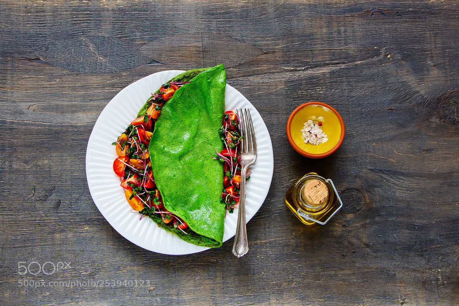 Canon EOS 700D (EOS Rebel T5i / EOS Kiss X7i) sample photo. Green omelette with salad photography