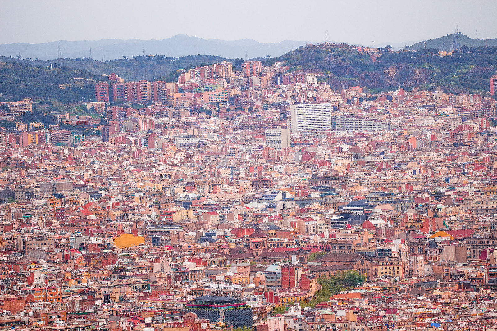 Canon EOS 650D (EOS Rebel T4i / EOS Kiss X6i) sample photo. A view into barcelona photography