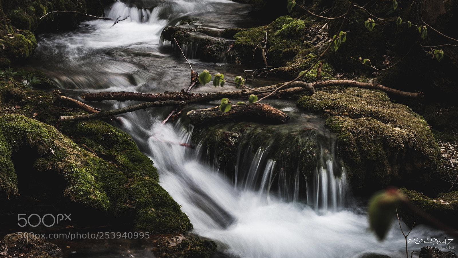 Canon EOS 70D sample photo. White stream photography