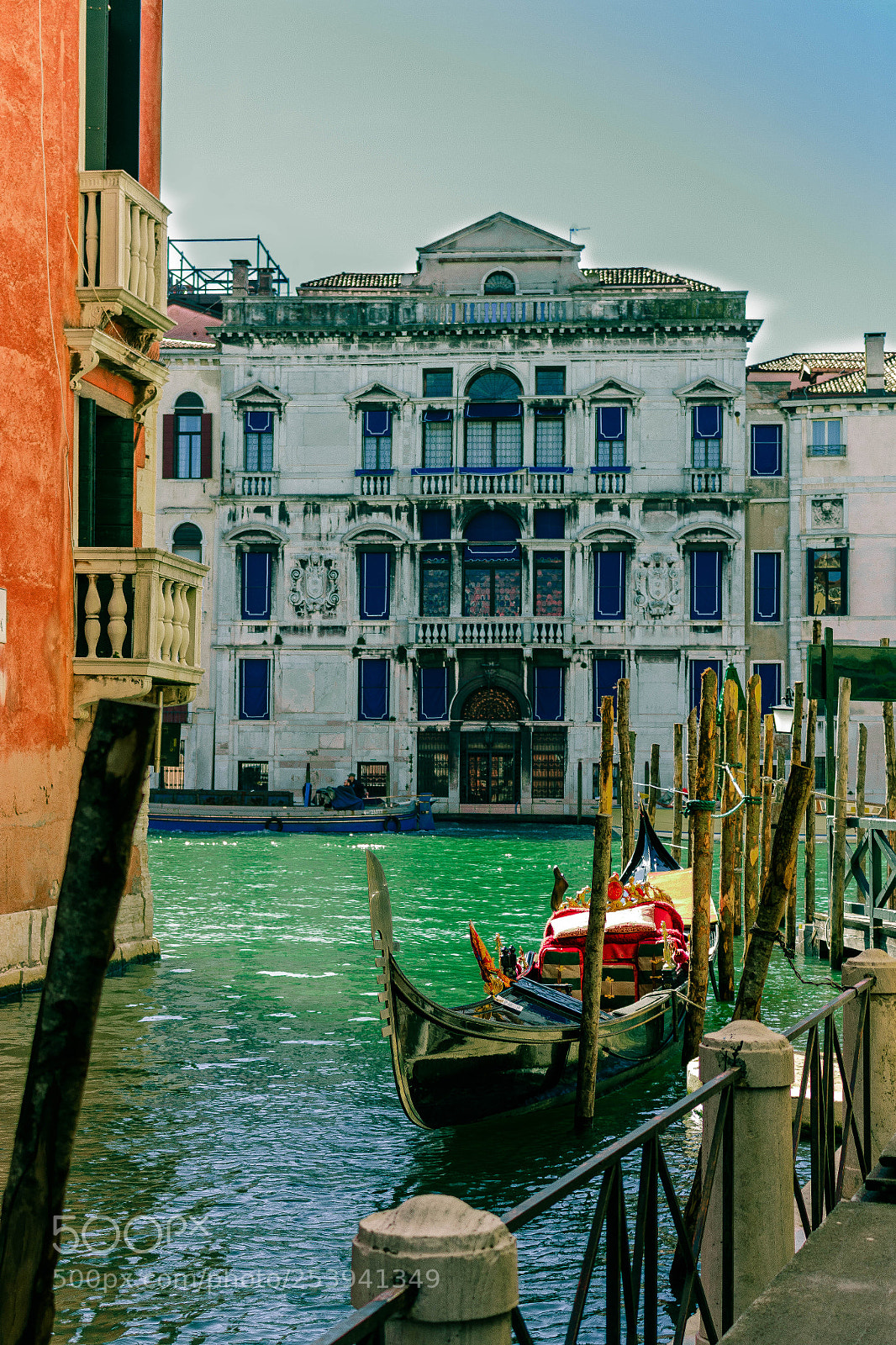 Canon EOS 700D (EOS Rebel T5i / EOS Kiss X7i) sample photo. Venetian beauty photography