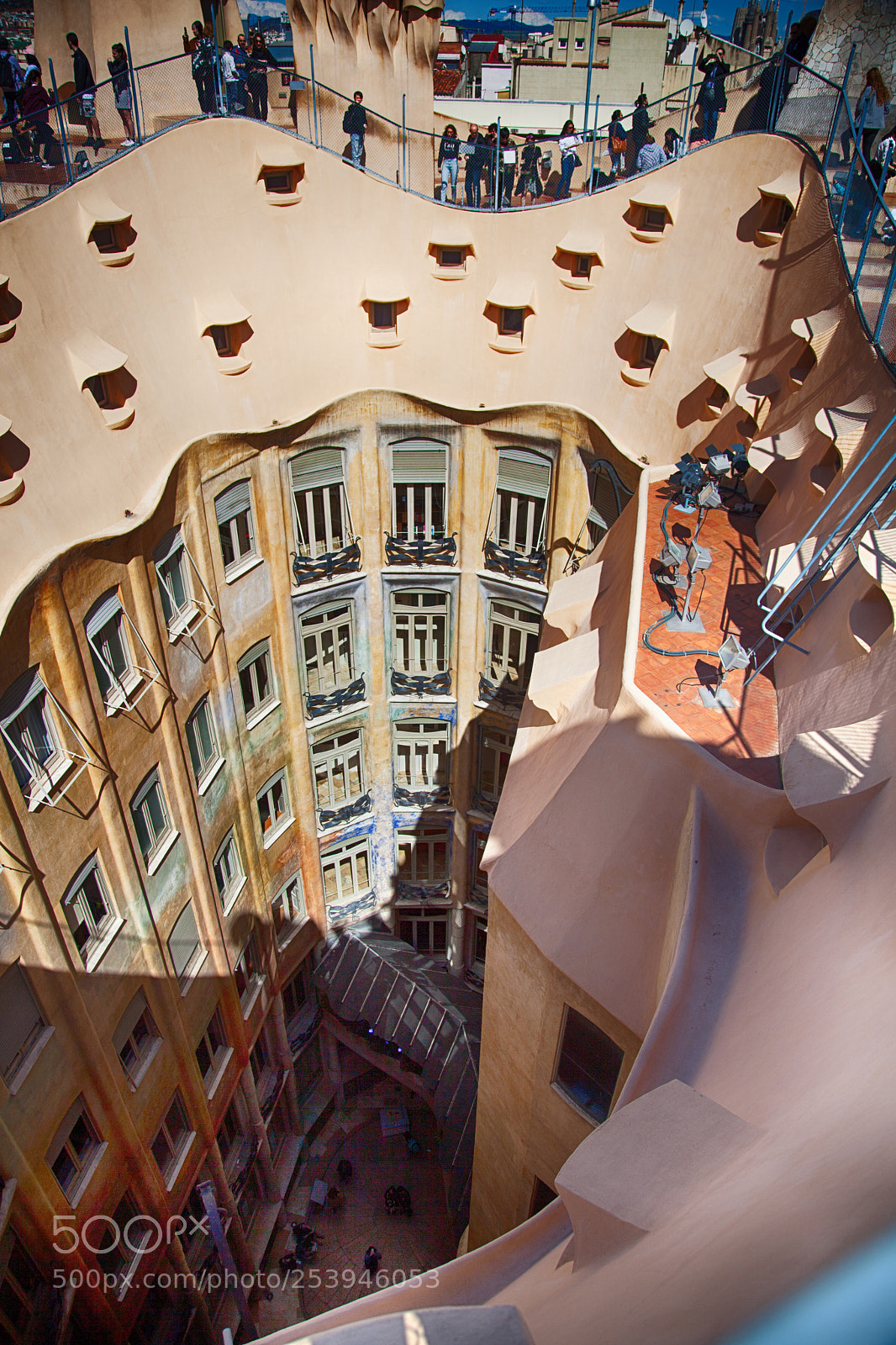 Canon EOS 5D Mark II sample photo. La pedrera photography