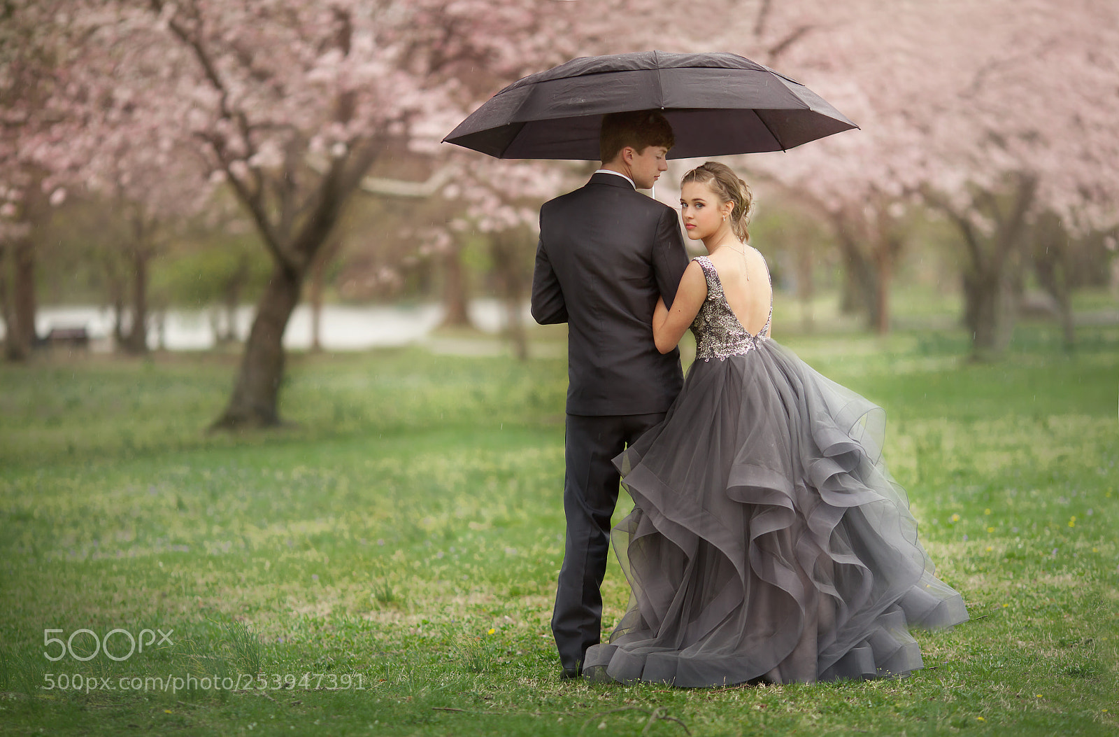 Canon EOS 5D Mark II sample photo. Walking in the rain photography