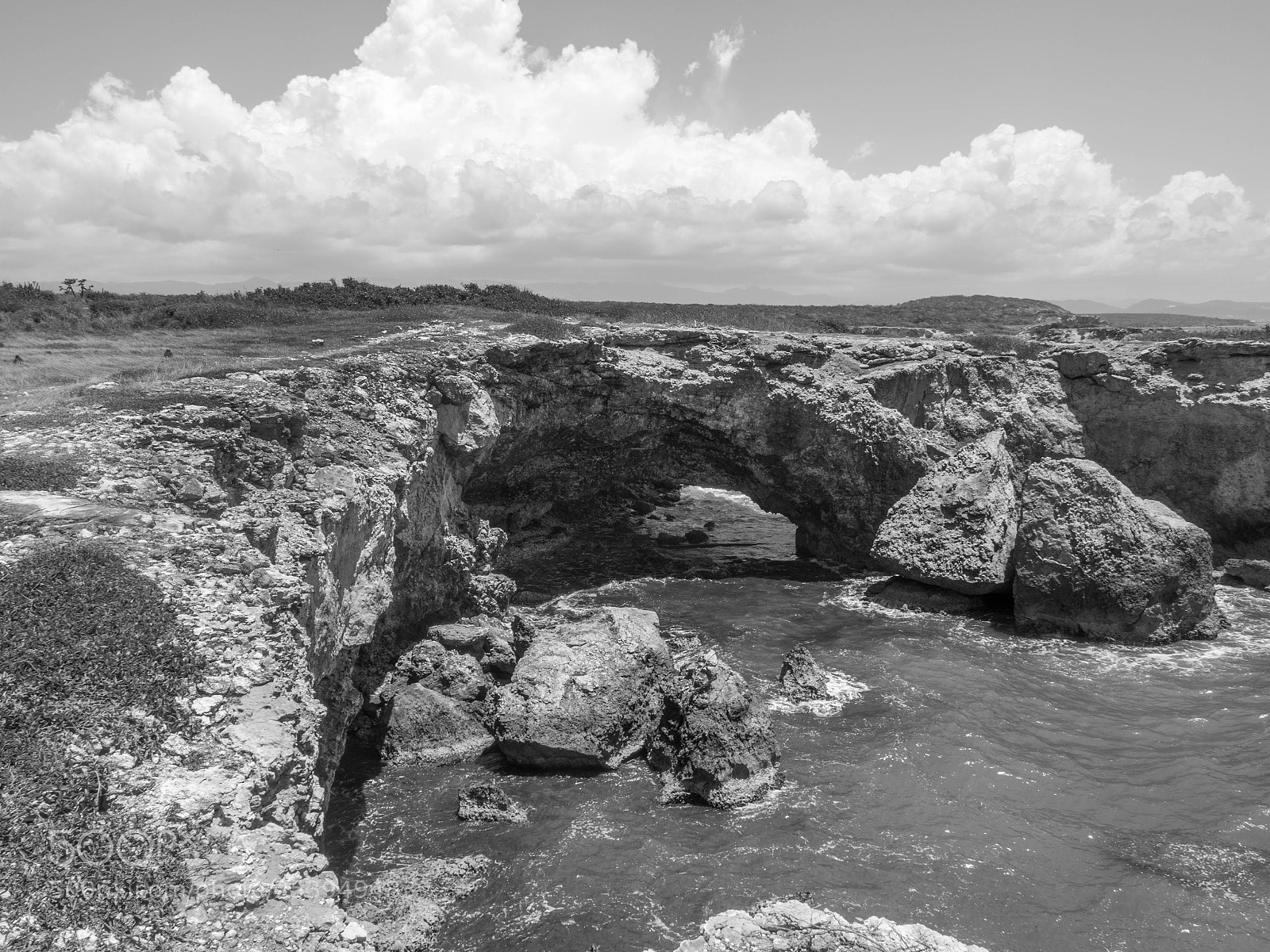 Olympus OM-D E-M10 II sample photo. Rock bridge photography