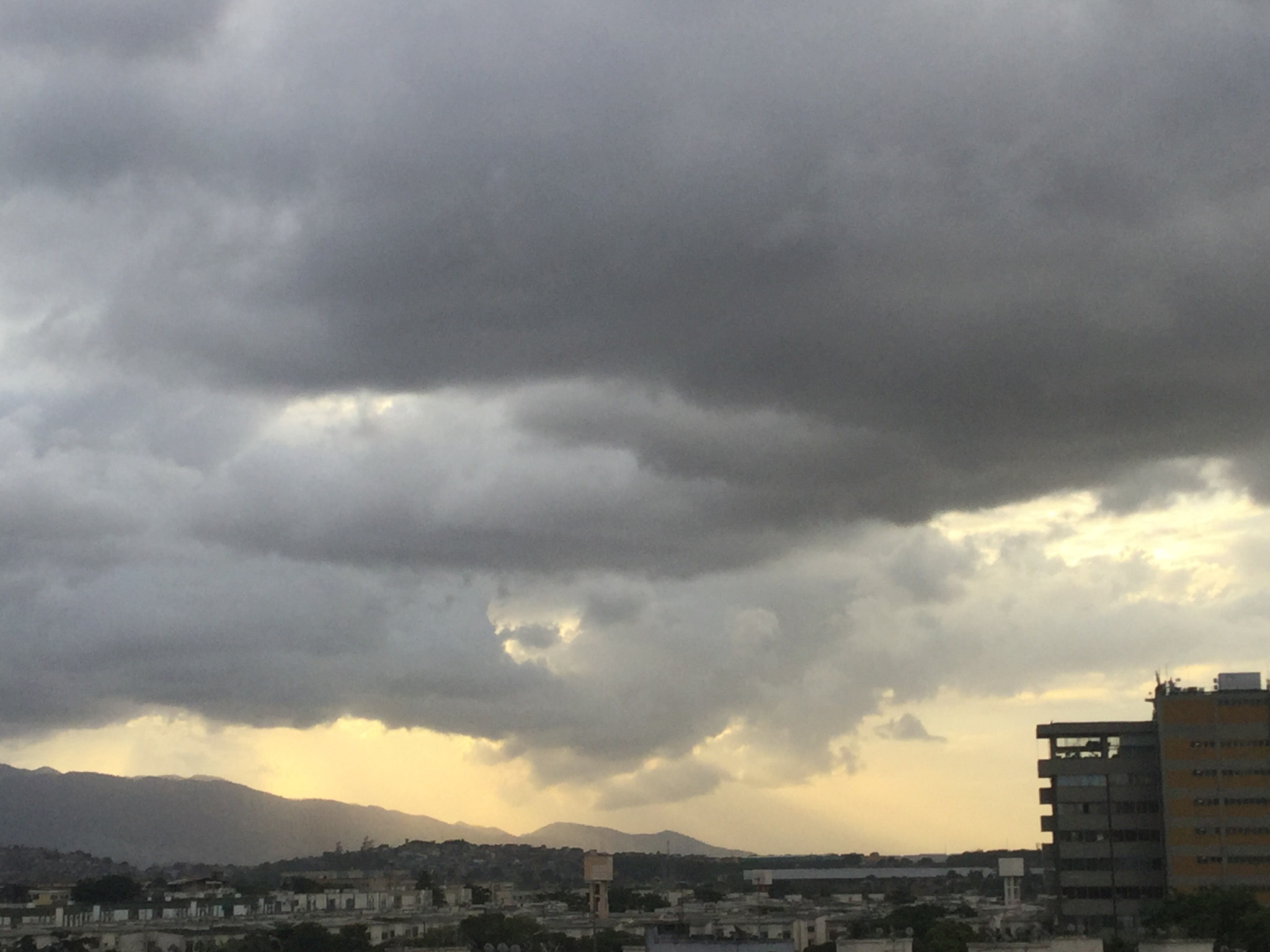 Apple iPad Air 2 sample photo. Coming rain photography