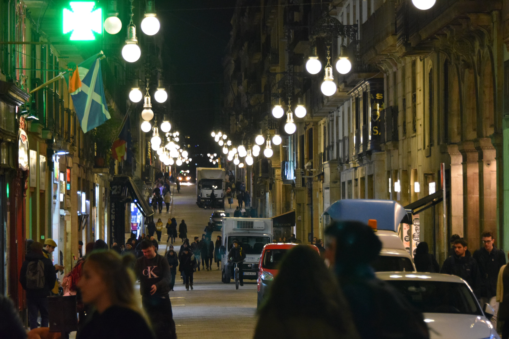 Nikon D3300 sample photo. Calles de barcelona photography
