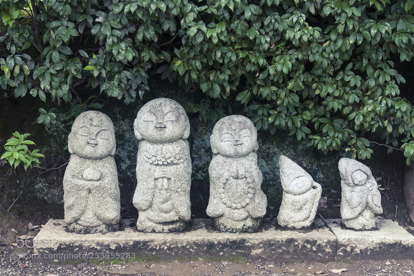 Canon EOS 450D (EOS Rebel XSi / EOS Kiss X2) sample photo. Jizo statues at kyoto photography