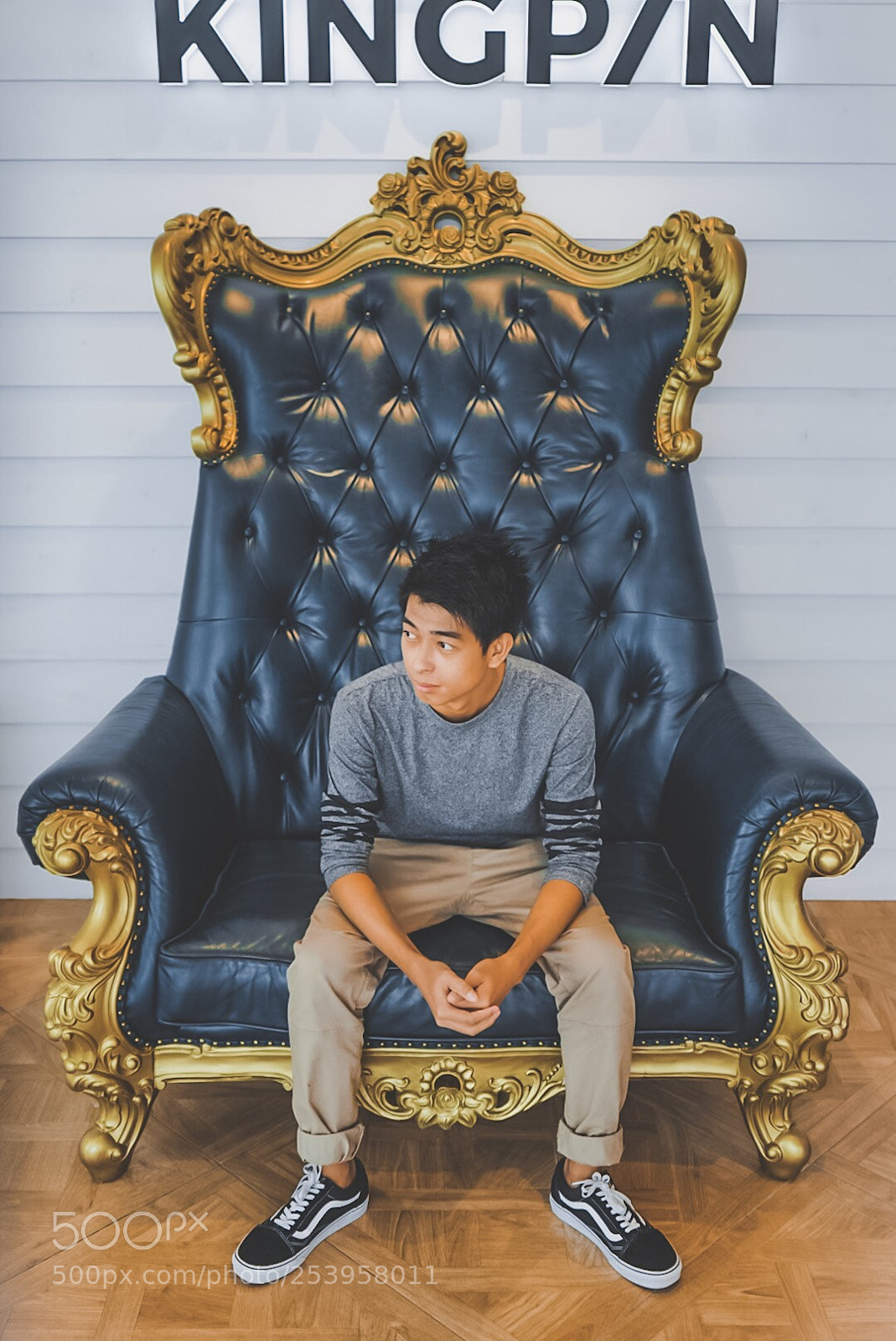 Sony a7 sample photo. Big chair! photography