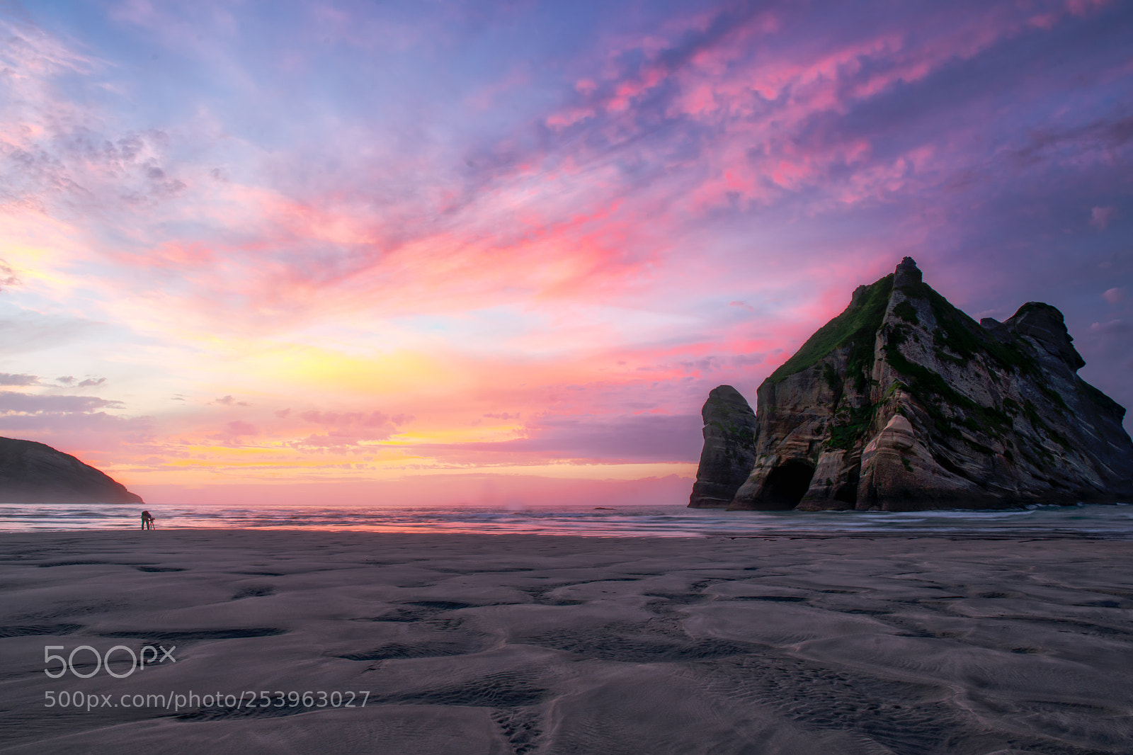 Sony a7R II sample photo. Wharariki sunset photography
