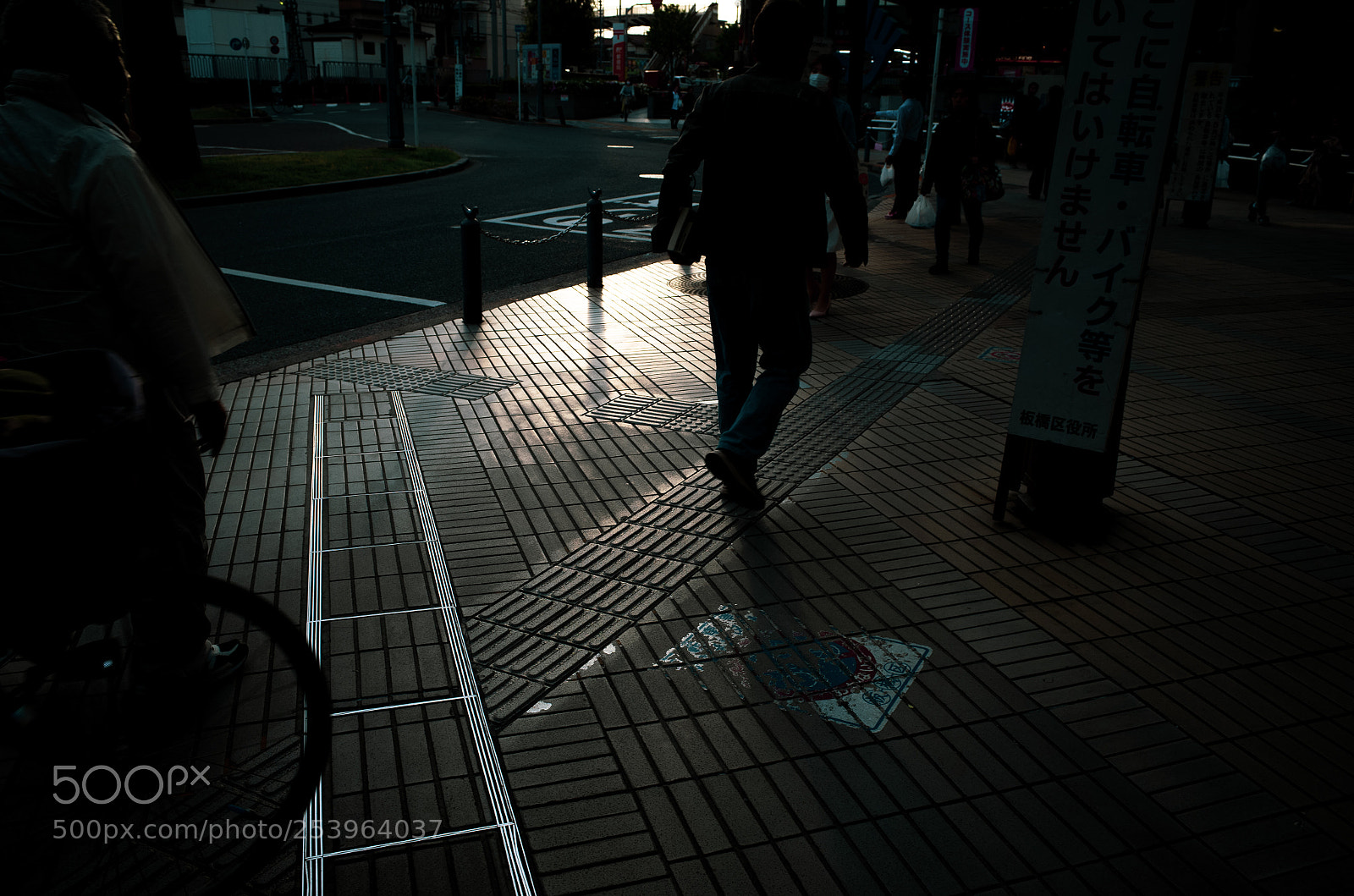 Ricoh GR II sample photo. Streets photography