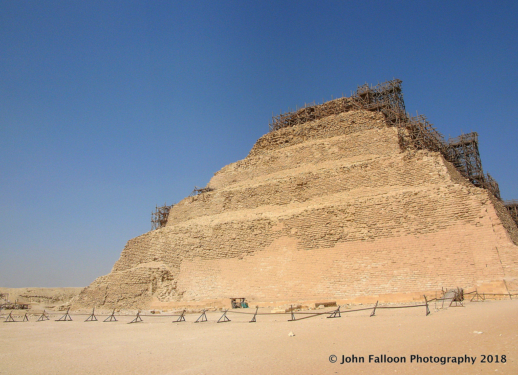 Leica DIGILUX 2 sample photo. Pyramids at saqqara egypt photography