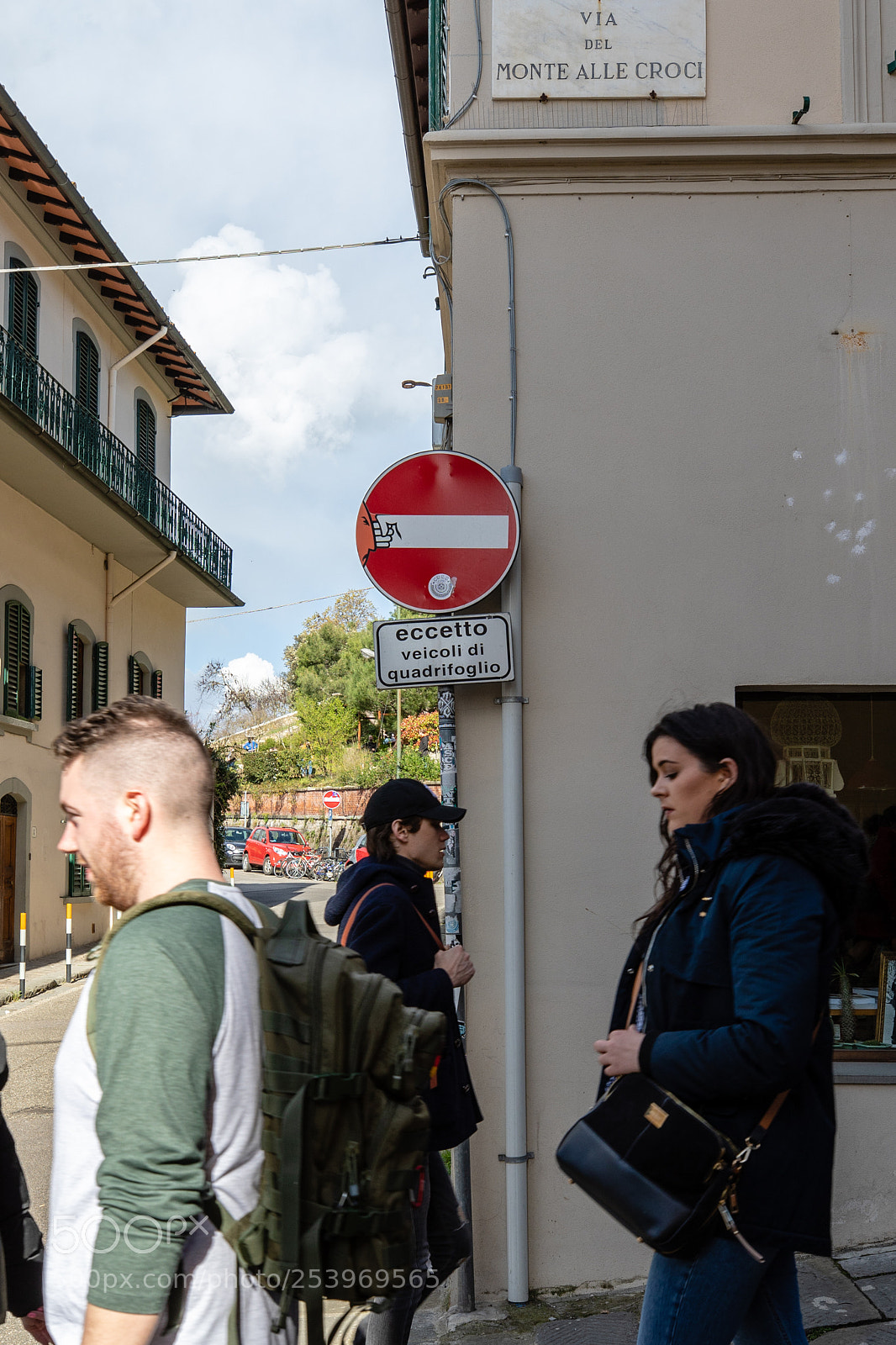 Canon EOS 5D Mark IV sample photo. Florence traffic sign art photography