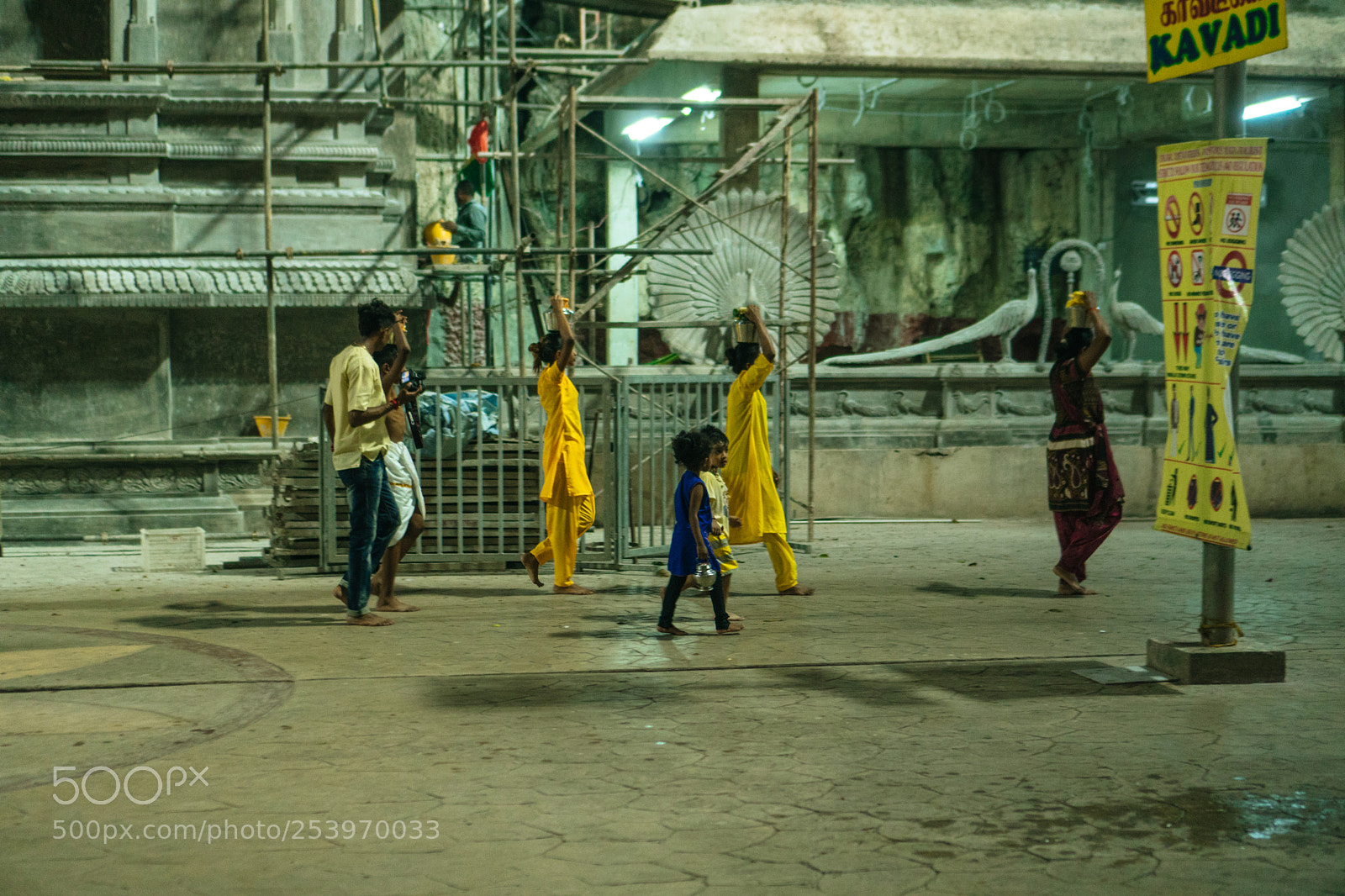 Sony a6300 sample photo. Yellow photography